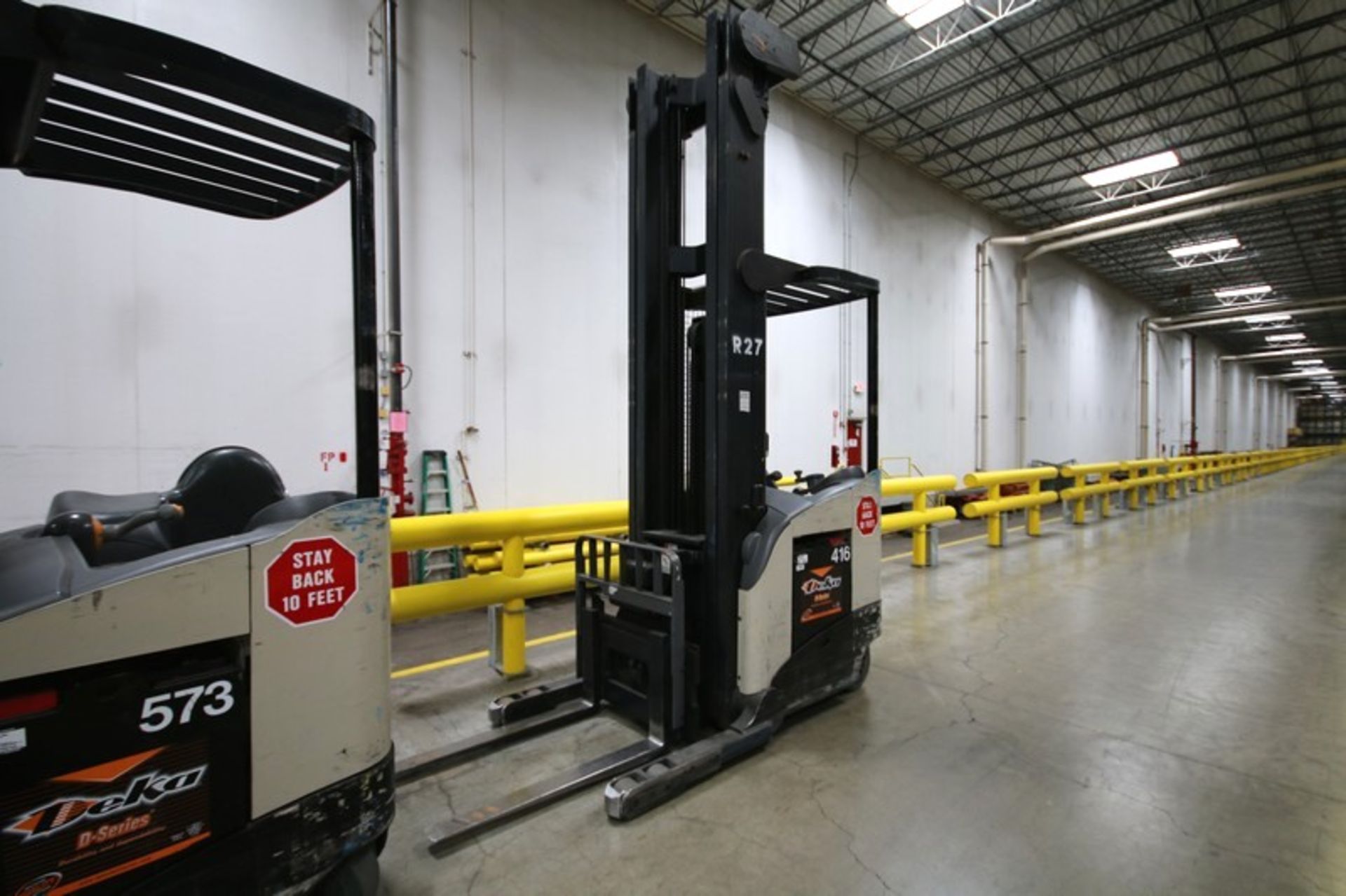 CROWN Stand Up Forklift, Model RD5220, S/N 1A321881, Long Reach Fork Extenders, Side Shift - Image 2 of 7
