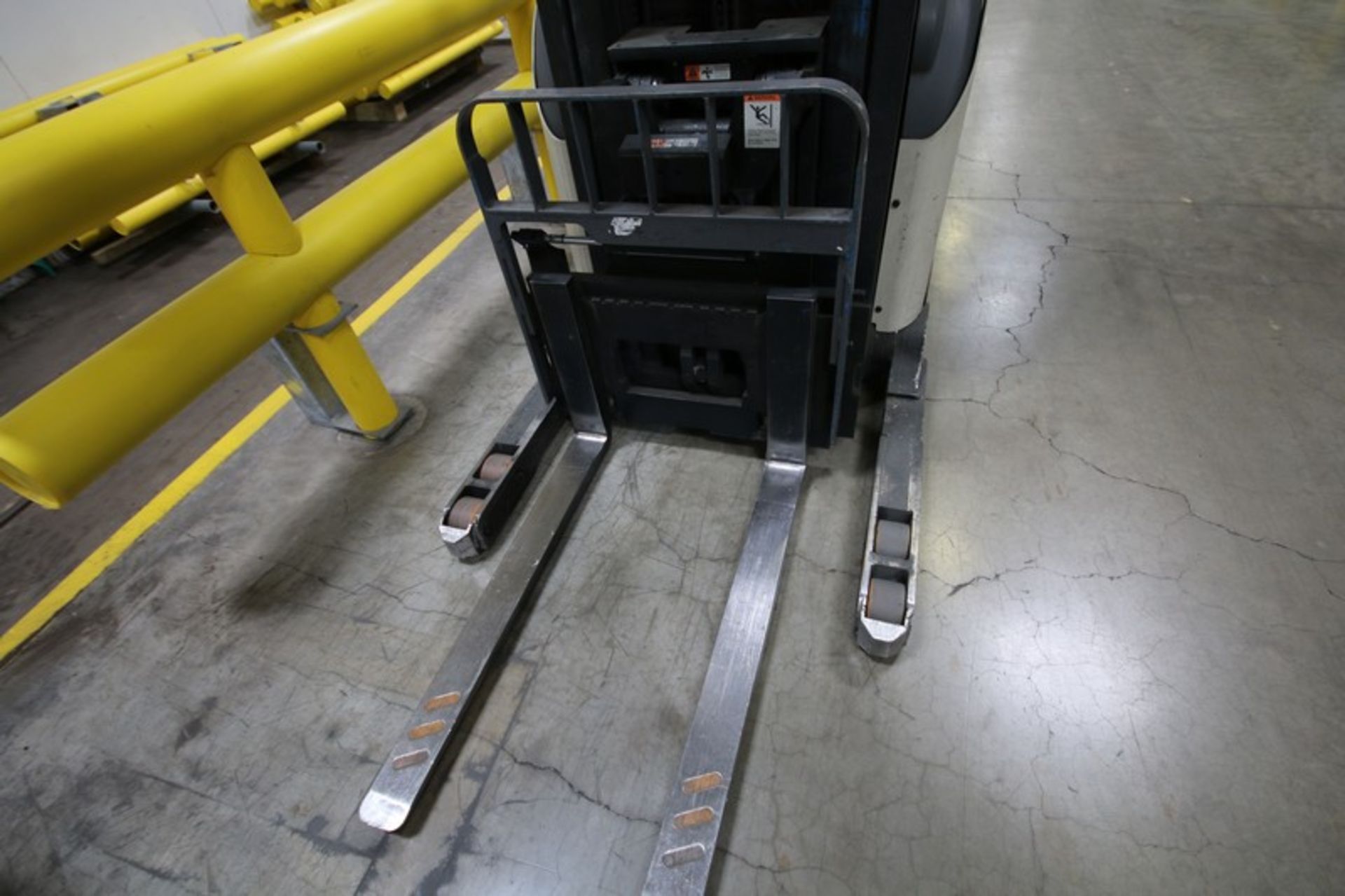 CROWN Stand Up Forklift, Model RD5220, S/N 1A321881, Long Reach Fork Extenders, Side Shift - Image 3 of 7
