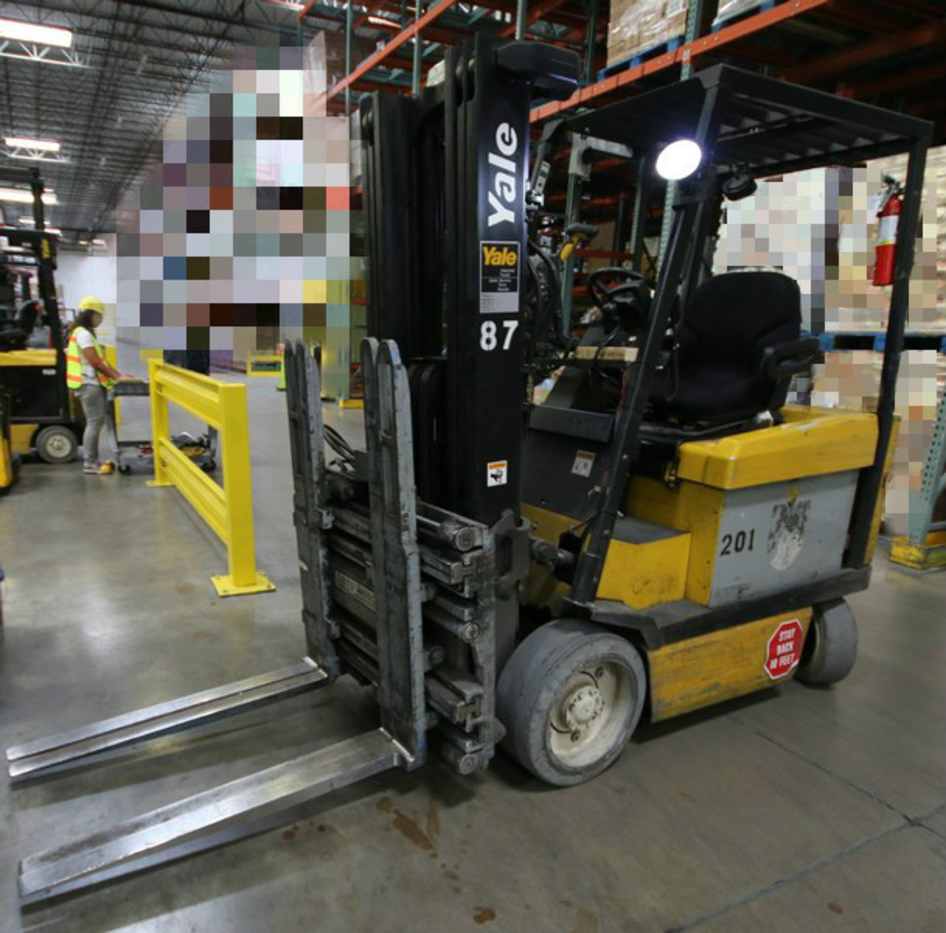 YALE, 3 Stage Mast Forklift, Model ERC060, S/N E108V08497V, 4,900lbs Capacity, 187.8 inch Load - Image 3 of 16