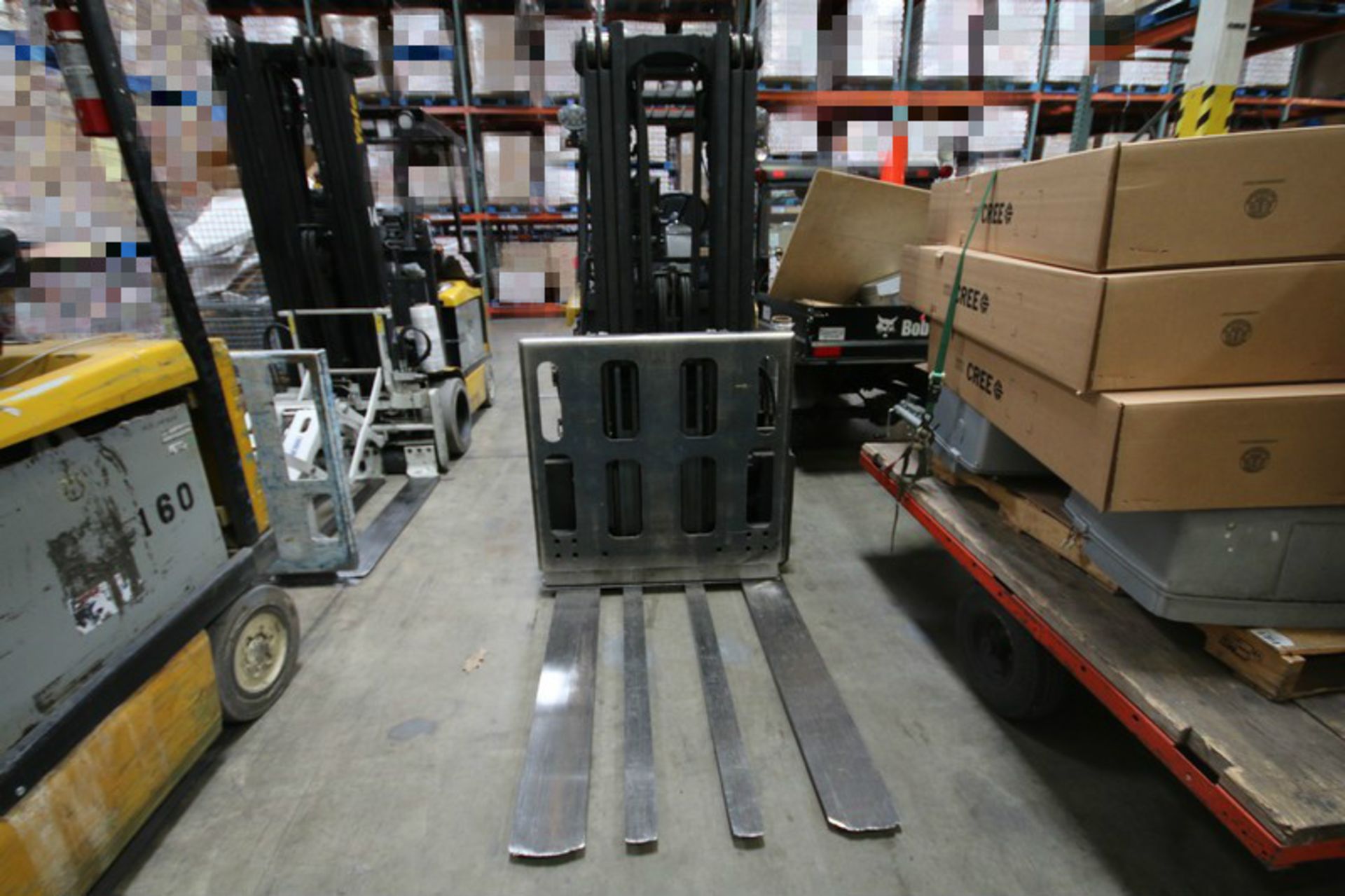 YALE, 3 Stage Mast Forklift, Model ERC060, S/N E108V08483V, 4,600lbs Capacity, 187.8 inch Load - Image 3 of 5