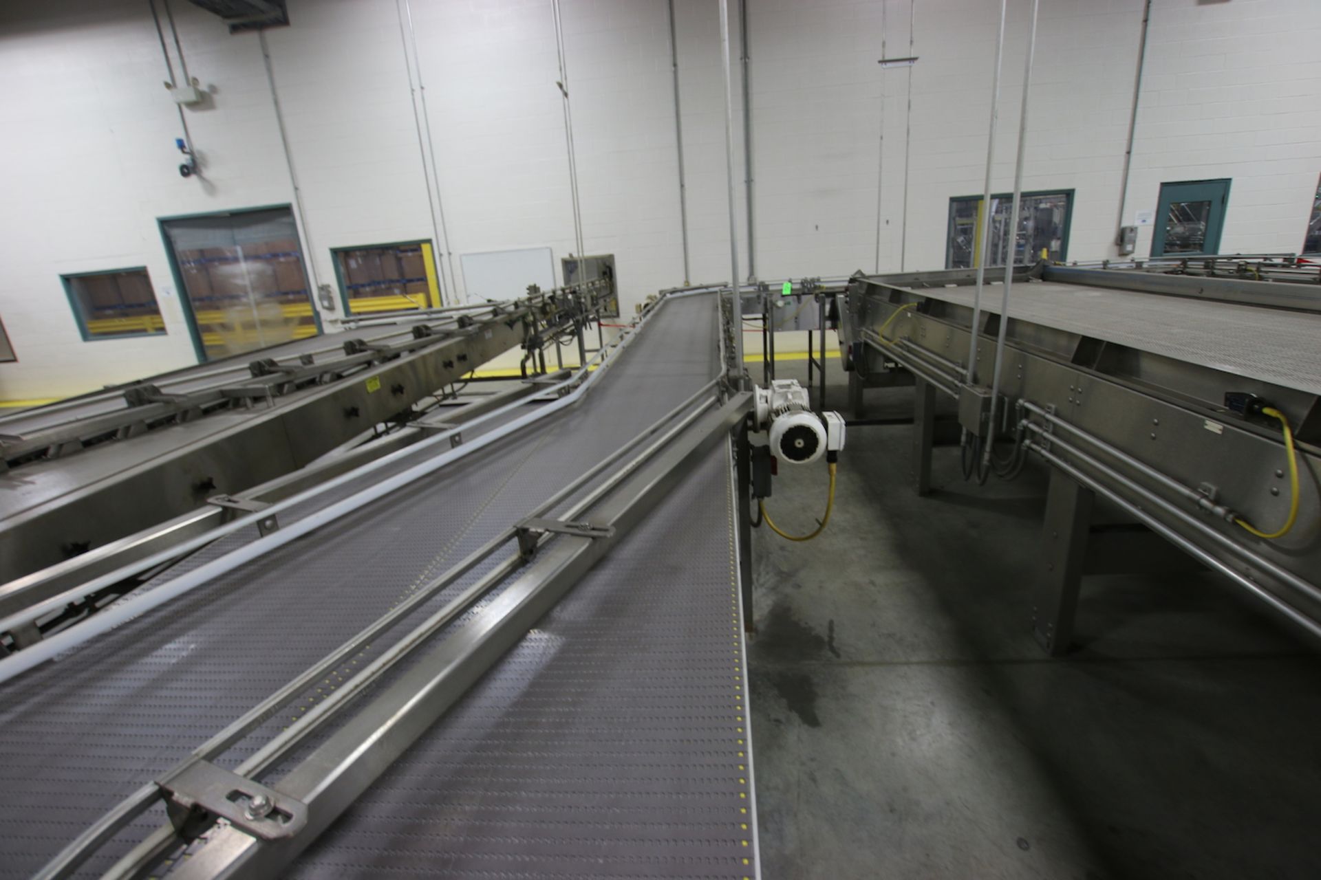 Sentry Stainless Steel Conveyer, Approx 2' W, Approx 225' L, Equipped with (11) SEW Drive Motors - Bild 3 aus 8