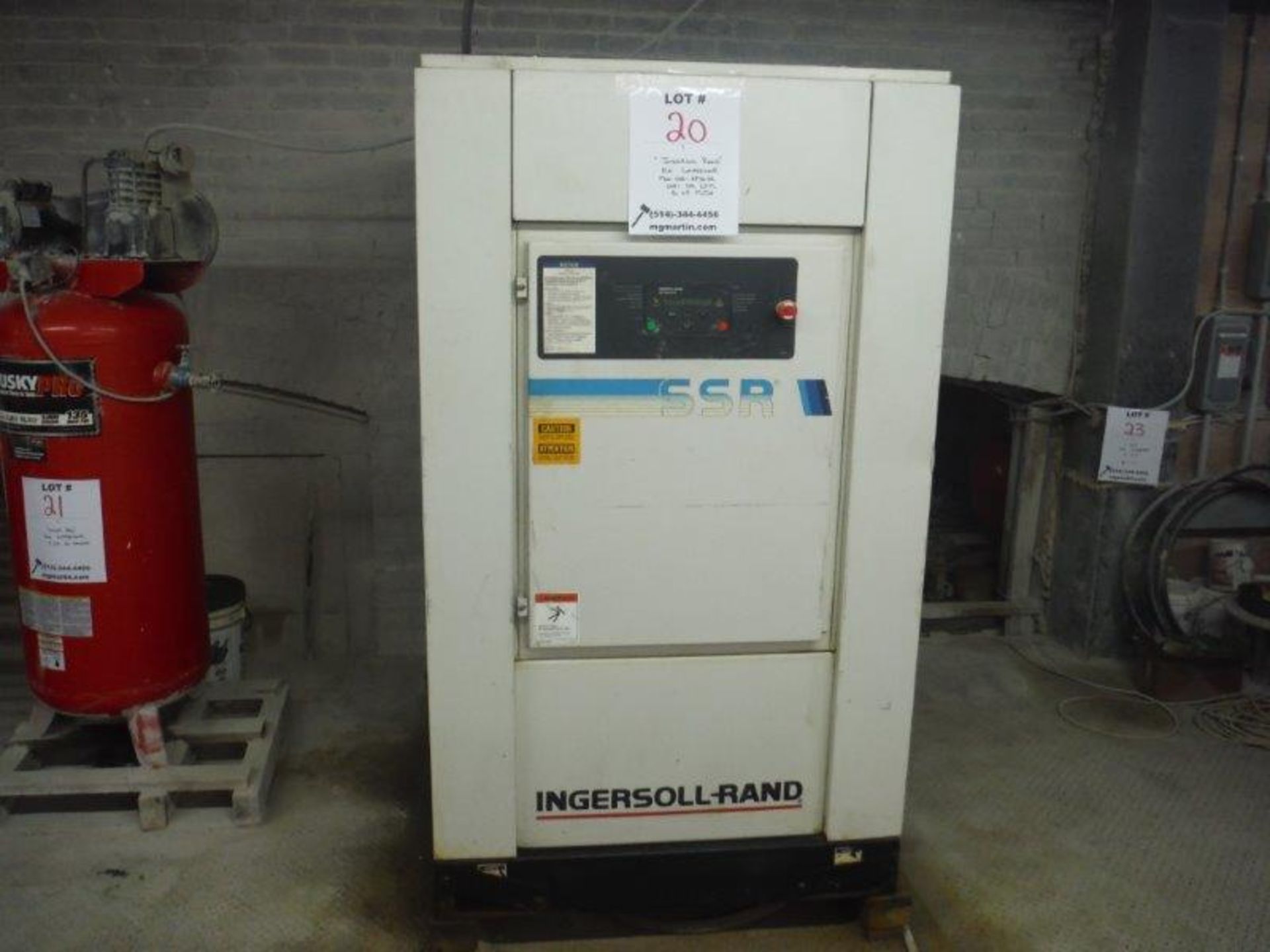 INGERSOL RAND AIR COMPRESSOR, MOD: SSR-EP50E, CAP: 194 CFM, 50 HP, 200 PSIG, 575 VOLTS, 3-PHASE,