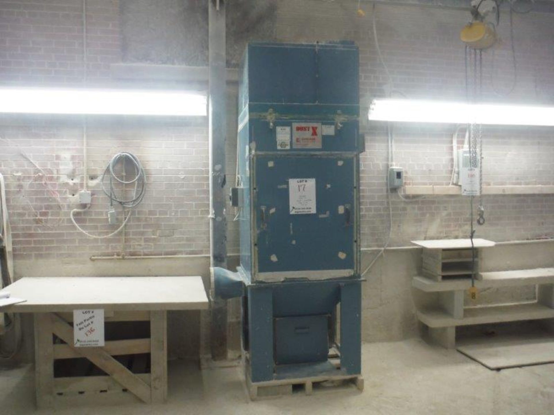 CASCADE DUST COLLECTOR, MOD: M15, 575 VOLTS, 7,7 AMPS, 7,5 HP, 3-PHASE, 60 HZ.