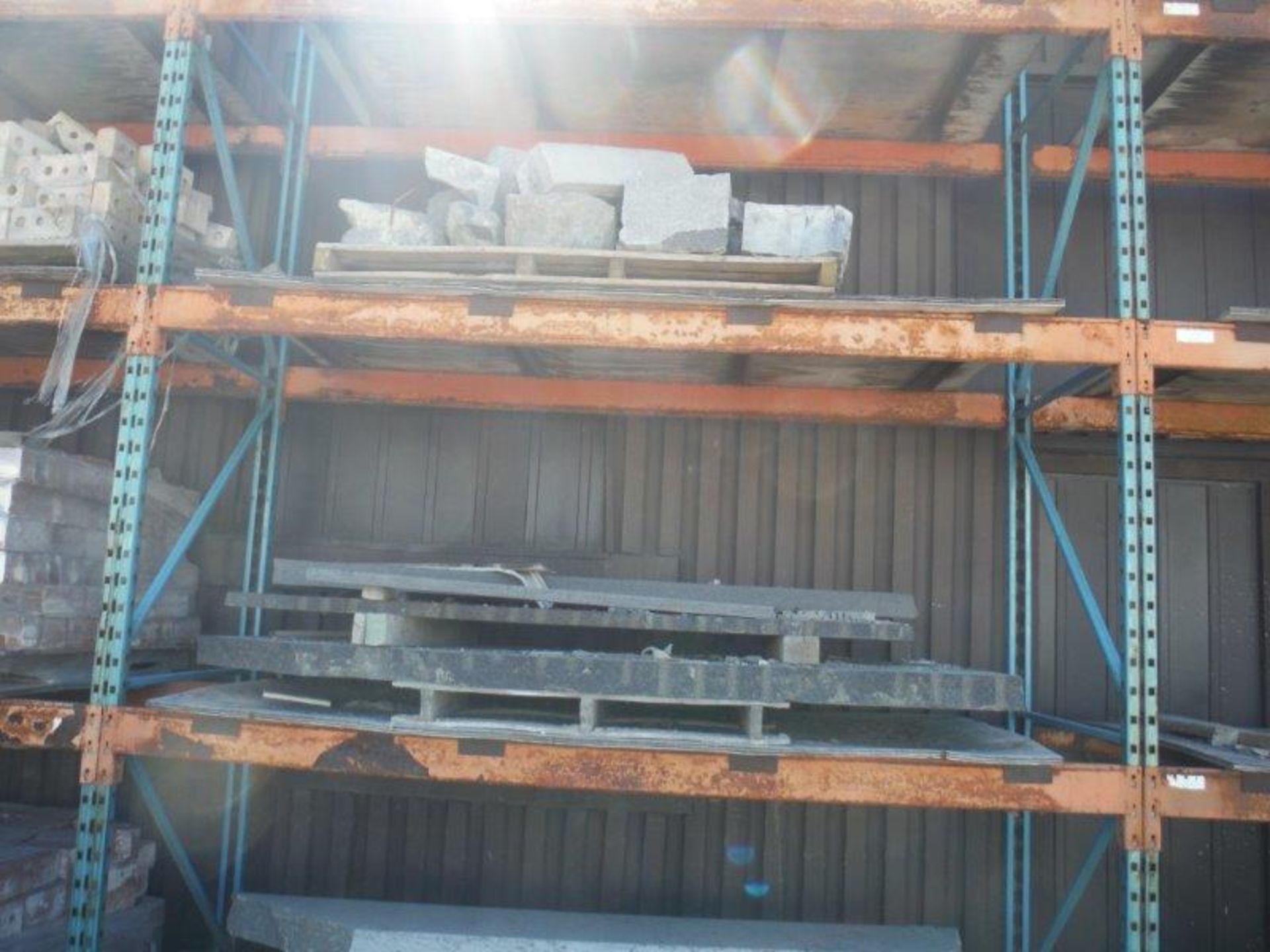 PALLETS OF ASSORTED NATURAL STONE (EXTERIOR) - Image 8 of 8