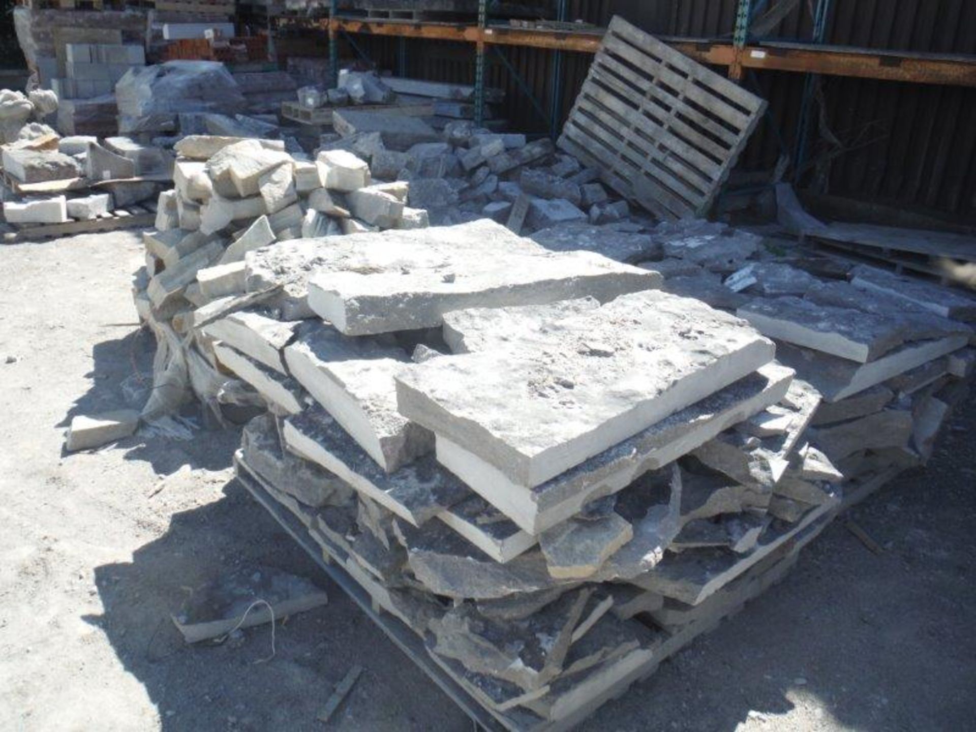 PALLETS OF ASSORTED NATURAL STONE (EXTERIOR) - Image 6 of 8