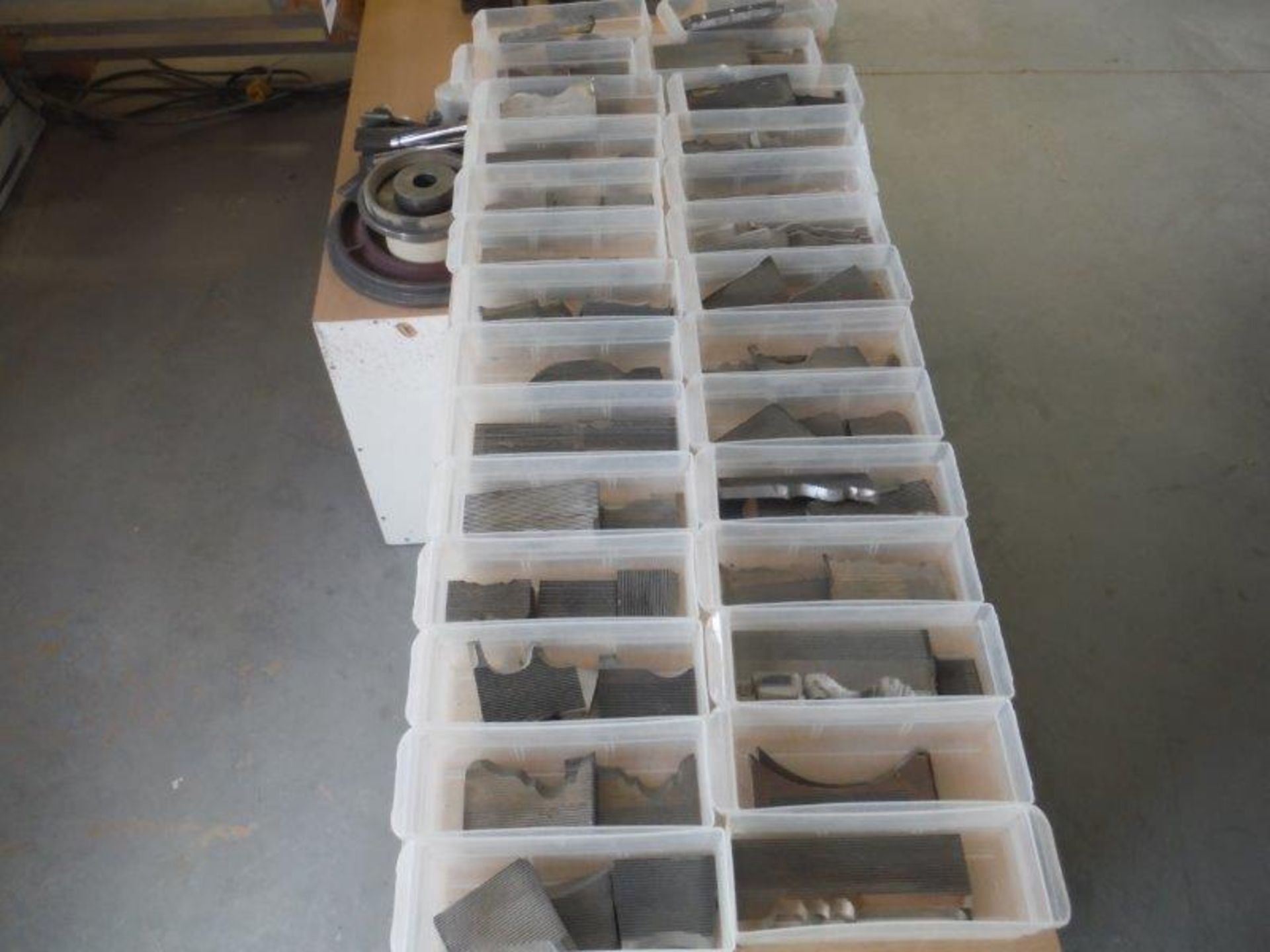 ASSORTED MOULDER KNIVES, (APPROX: 90) - Image 2 of 3