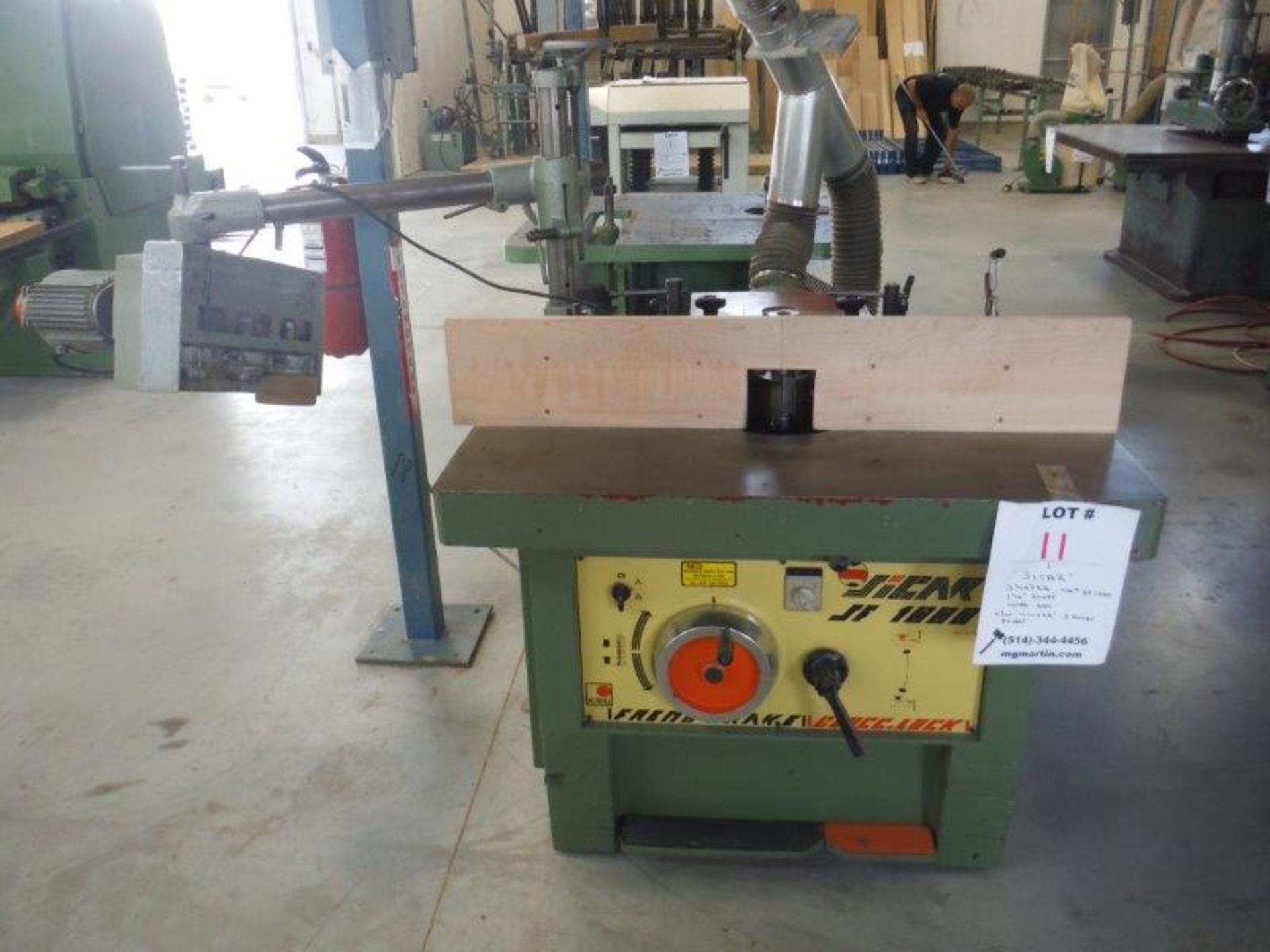 "SICAR" SHAPER, MODEL SF1000, 600 volts, 1 1/4'' shaft, c/w UNIVER 3-roller feeder