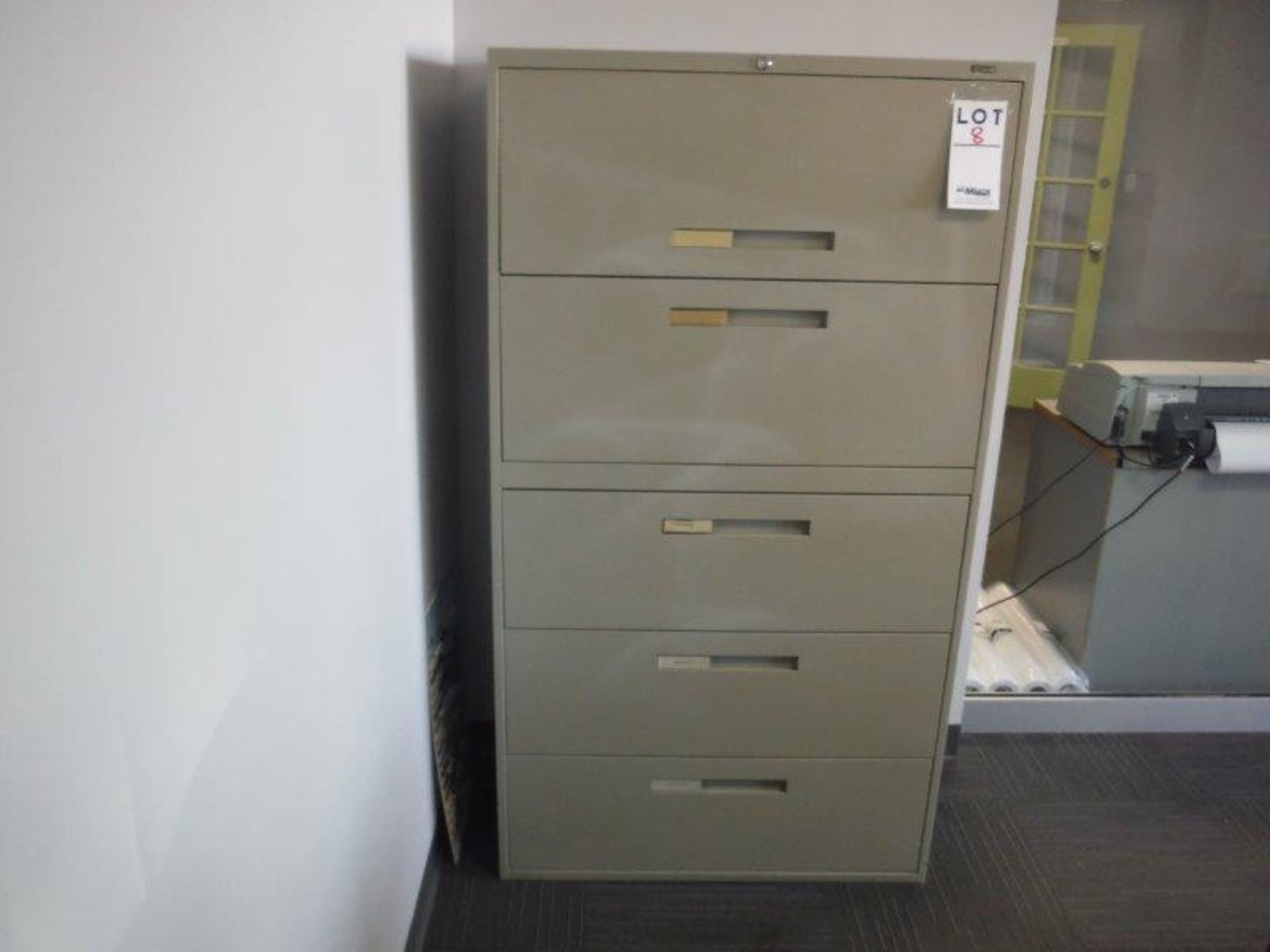 GREY METAL 5 DRAWER LATERAL FILE CABINET - Image 2 of 3