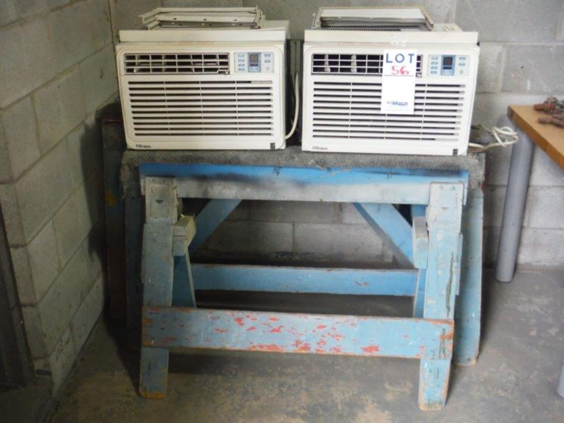 "DANBY" WINDOW TYPE AIR CONDITIONERS, 6000 BTU, 3 WOOD SUPPORT STANDS