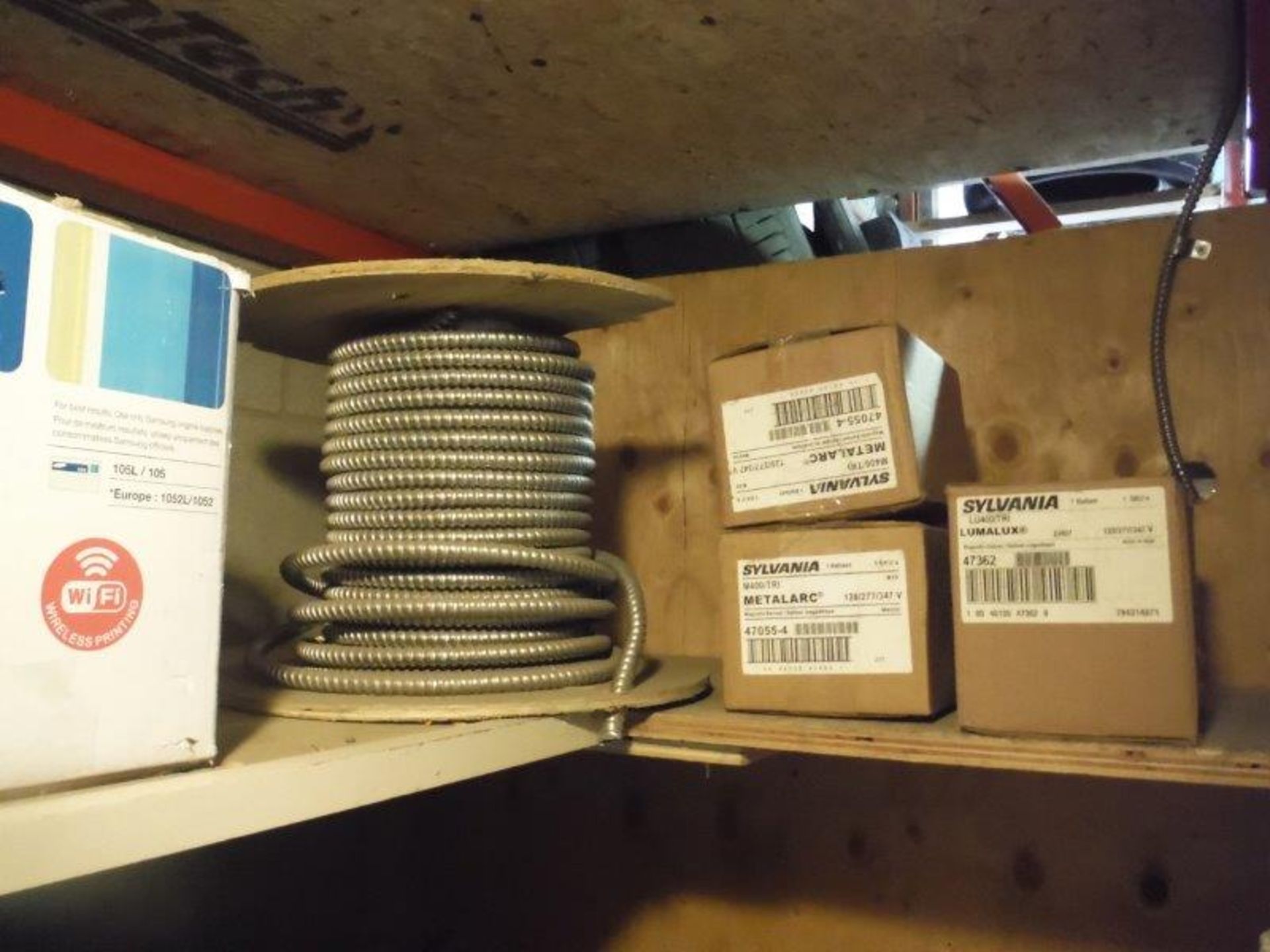 LOT: ASSORTED ELECTRICAL CABLES, CONES, MOTOR, STRAPS, ELECTRICAL WIRE, SCREWS, MAGNETIC BALLAST - Image 5 of 5