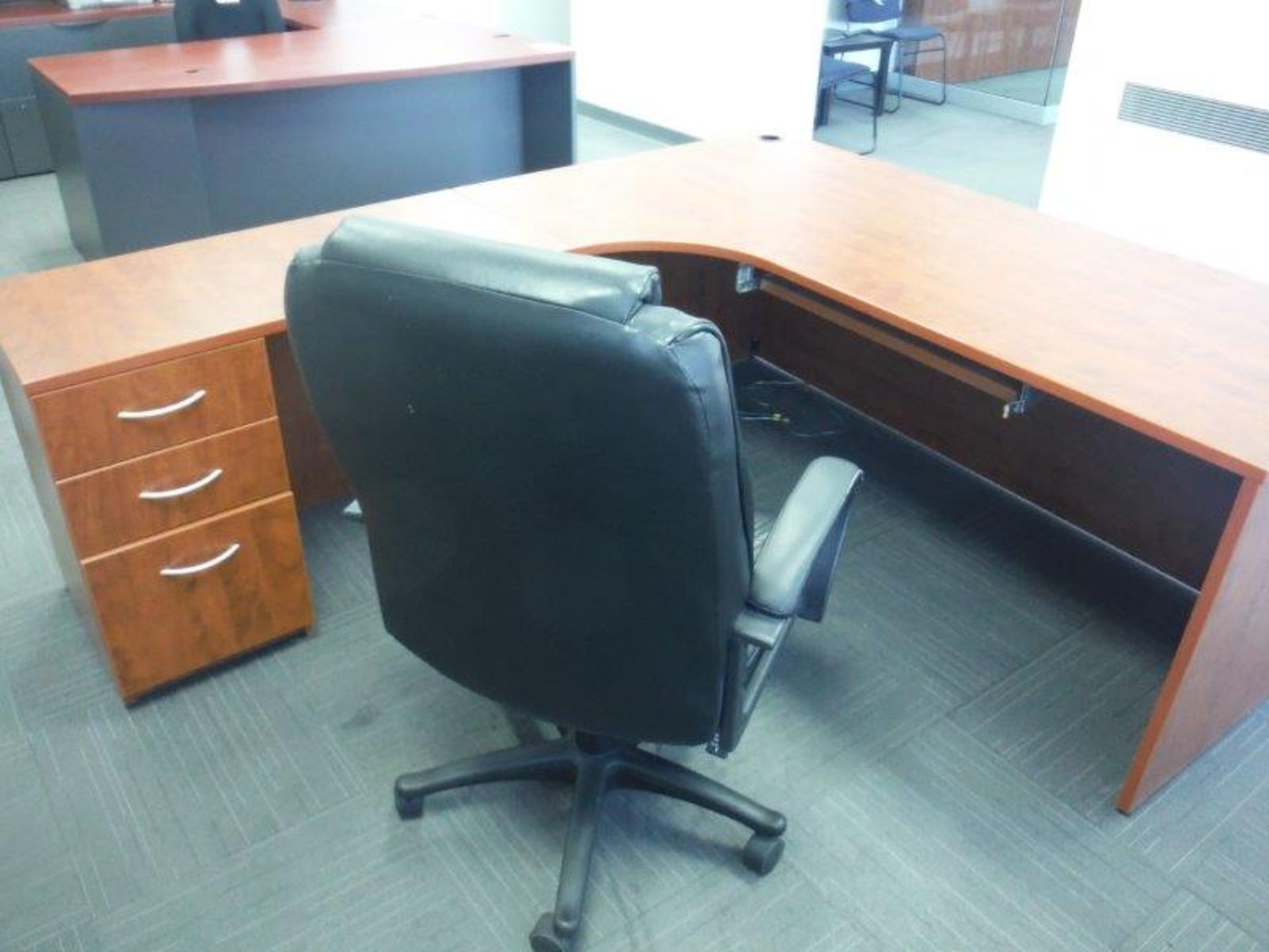 "L" SHAPE EXECUTIVE DESK /w FILING CABINET UNIT WALNUT FINISH /w HIGH BACK SWIVEL CHAIR - Image 3 of 3