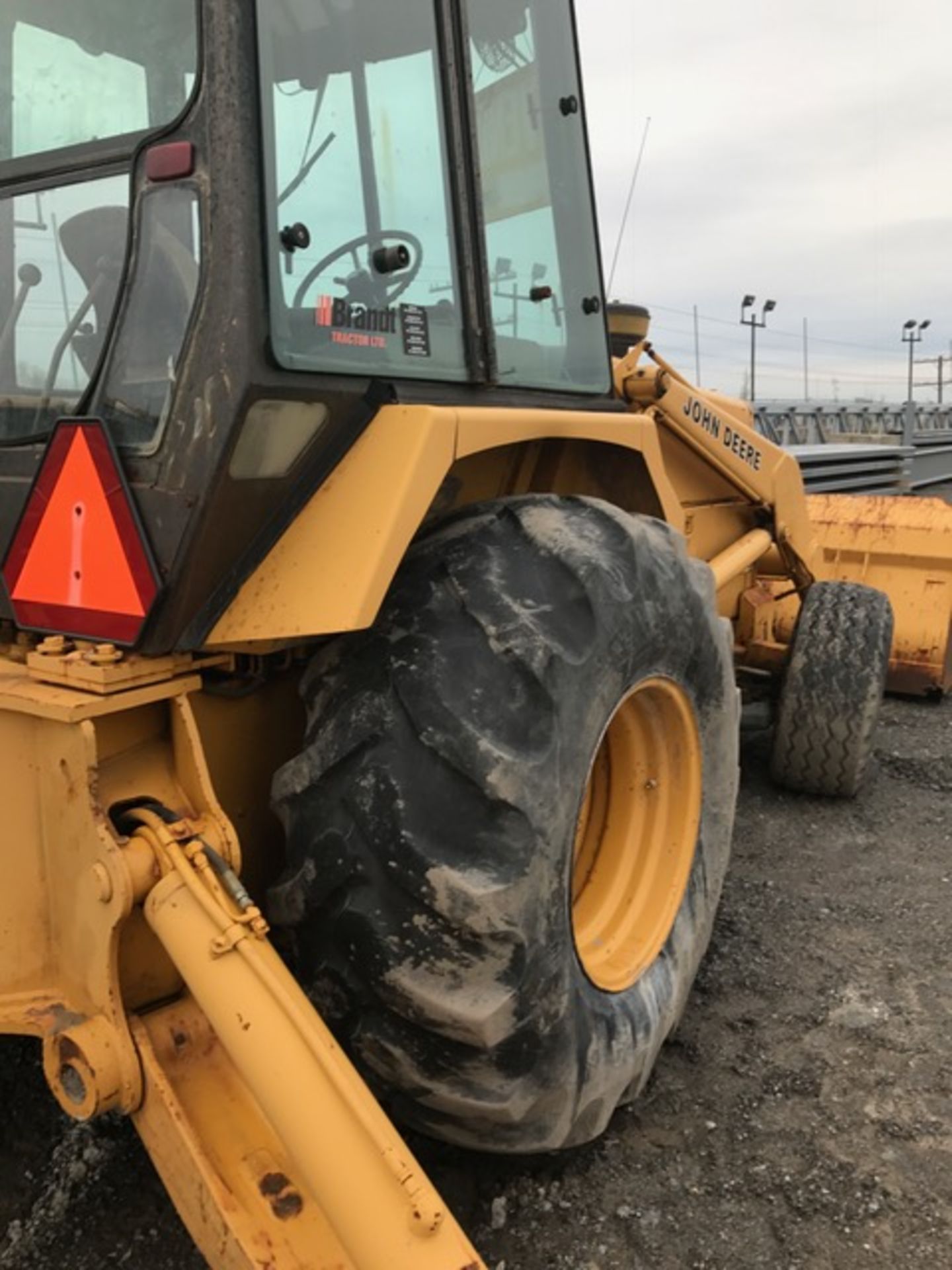 JOHN DEERE (low hours) 710B FRONT END LOADER c/w: ….. - Image 2 of 3