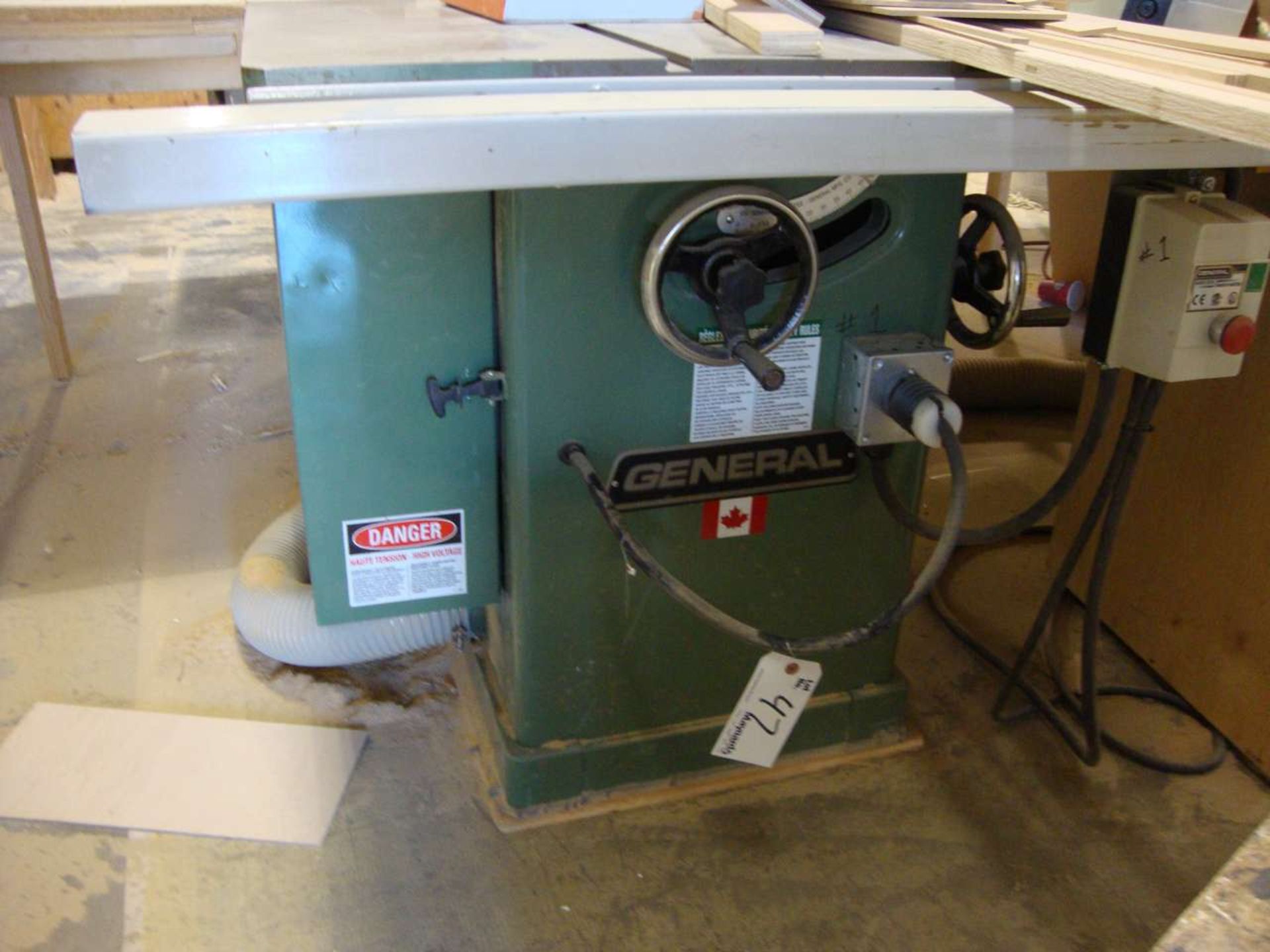 General 300 10" tilting arbor table saw