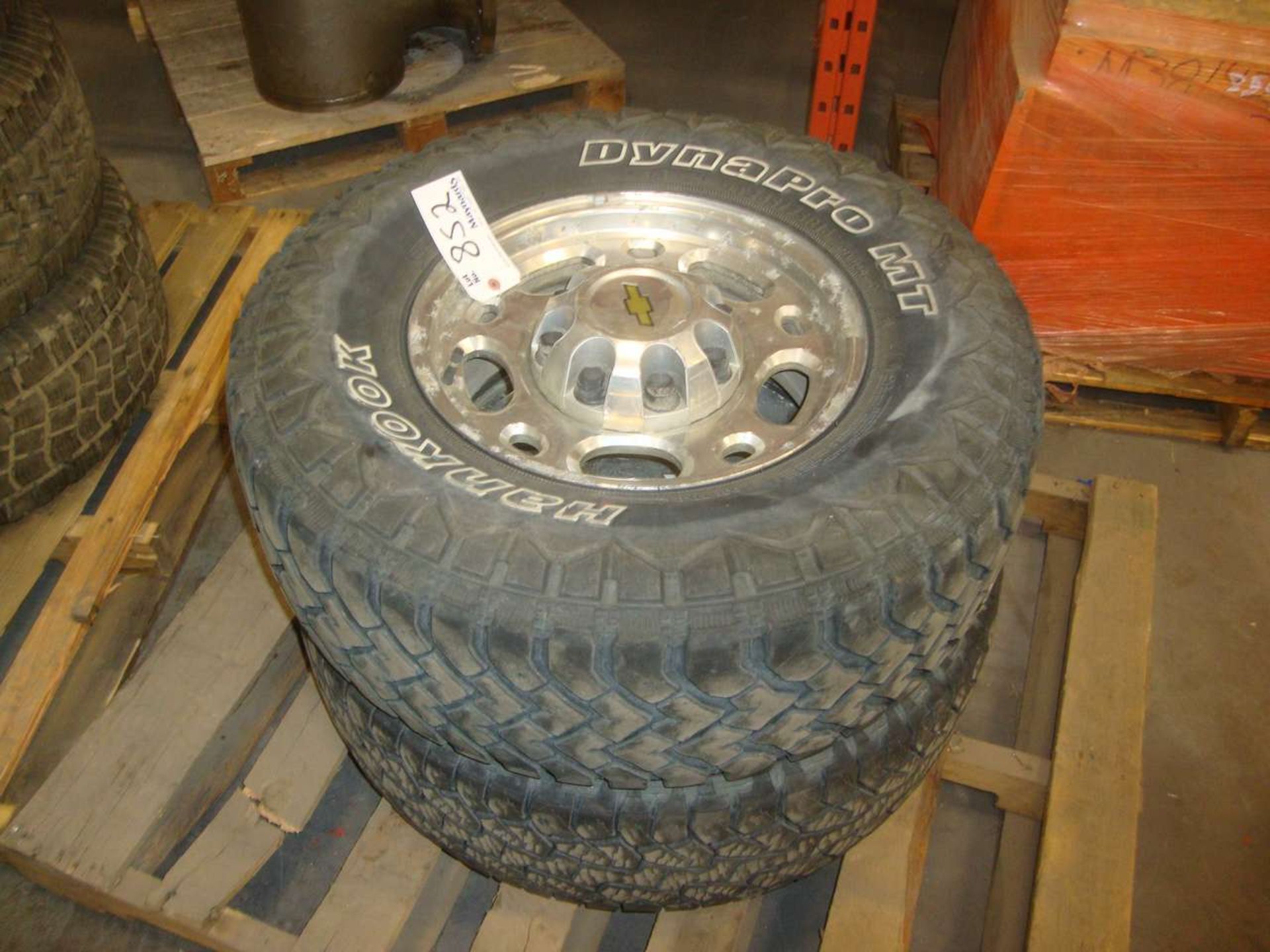 LT265/75R16 Pallet of tires