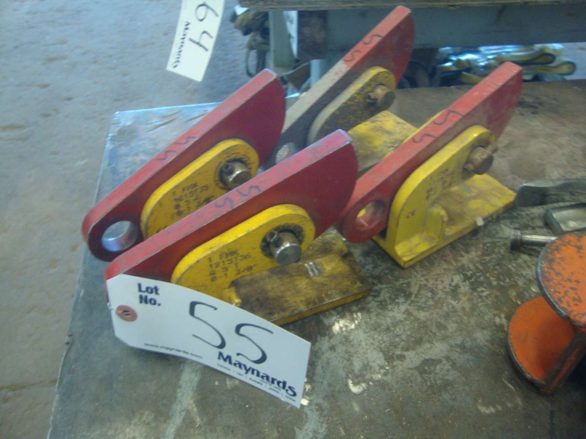 Lot of beam clamps
