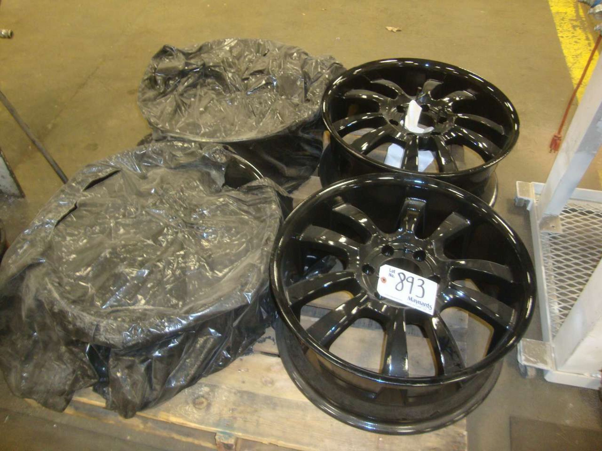 Lot of 21 1/2" 6 hole powder coated rims