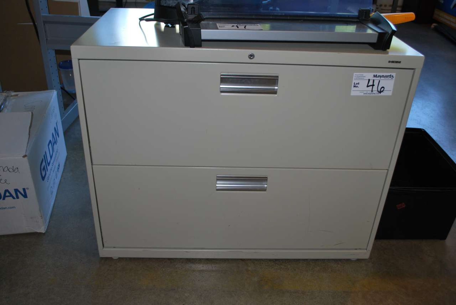 Hon 2 drawer lateral file cabinet