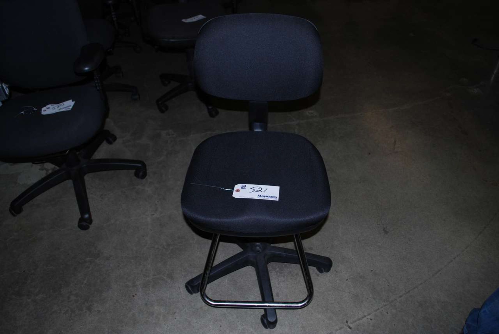 Black gas lift drafting stool