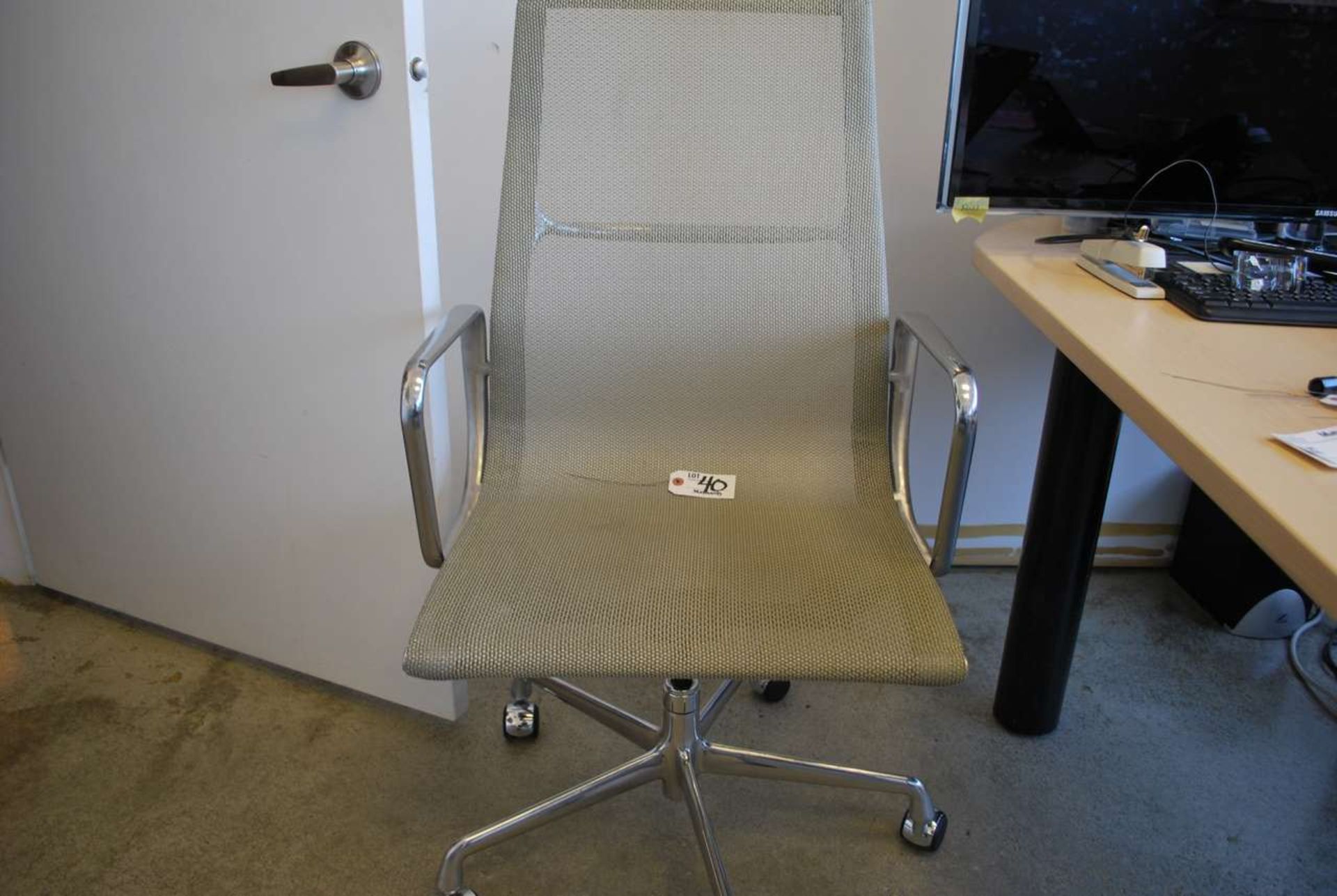 Executive grey mesh highback chair