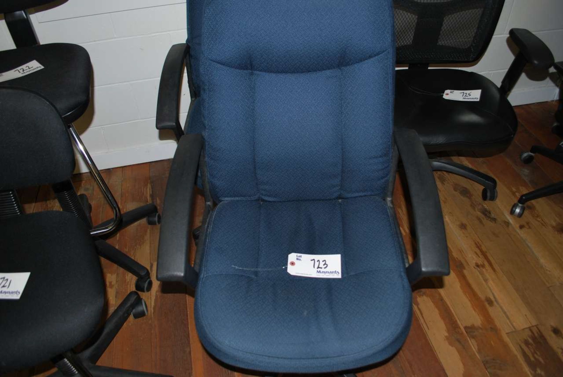 Blue manager chair (gas lift)
