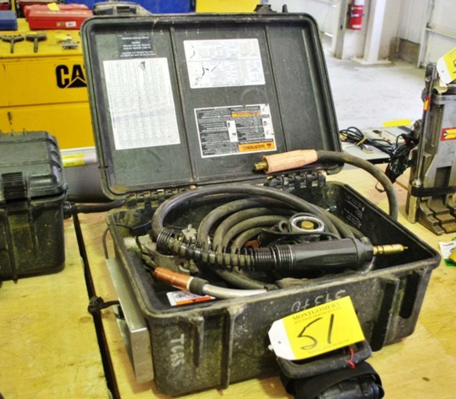 MILLER X-TREME 12VS SUITCASE WIRE FEED WELDER L#162