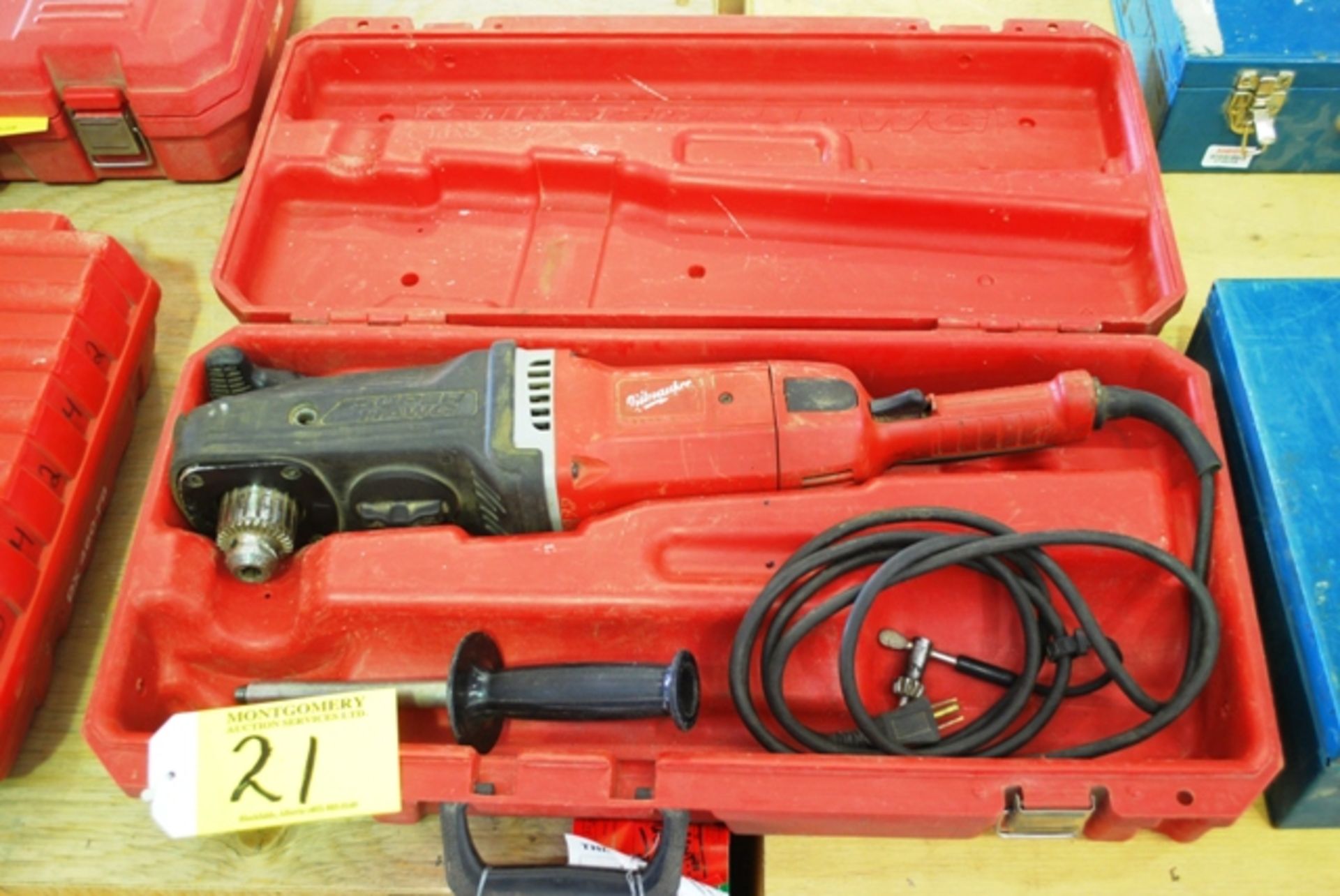 MILWAUKEE SUPERHAWG 1/2" RIGHT ANGLE DRILL W/CASE L#104