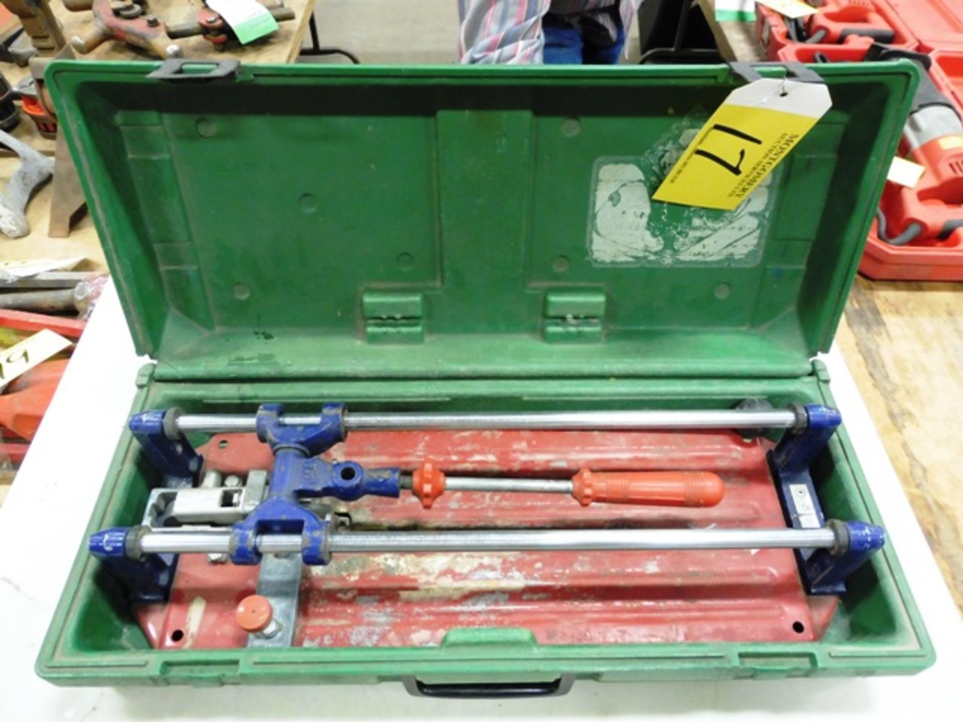 RUBI TS30 CONTRACTOR PROF. TILE CUTTER W/ CARRY CASE