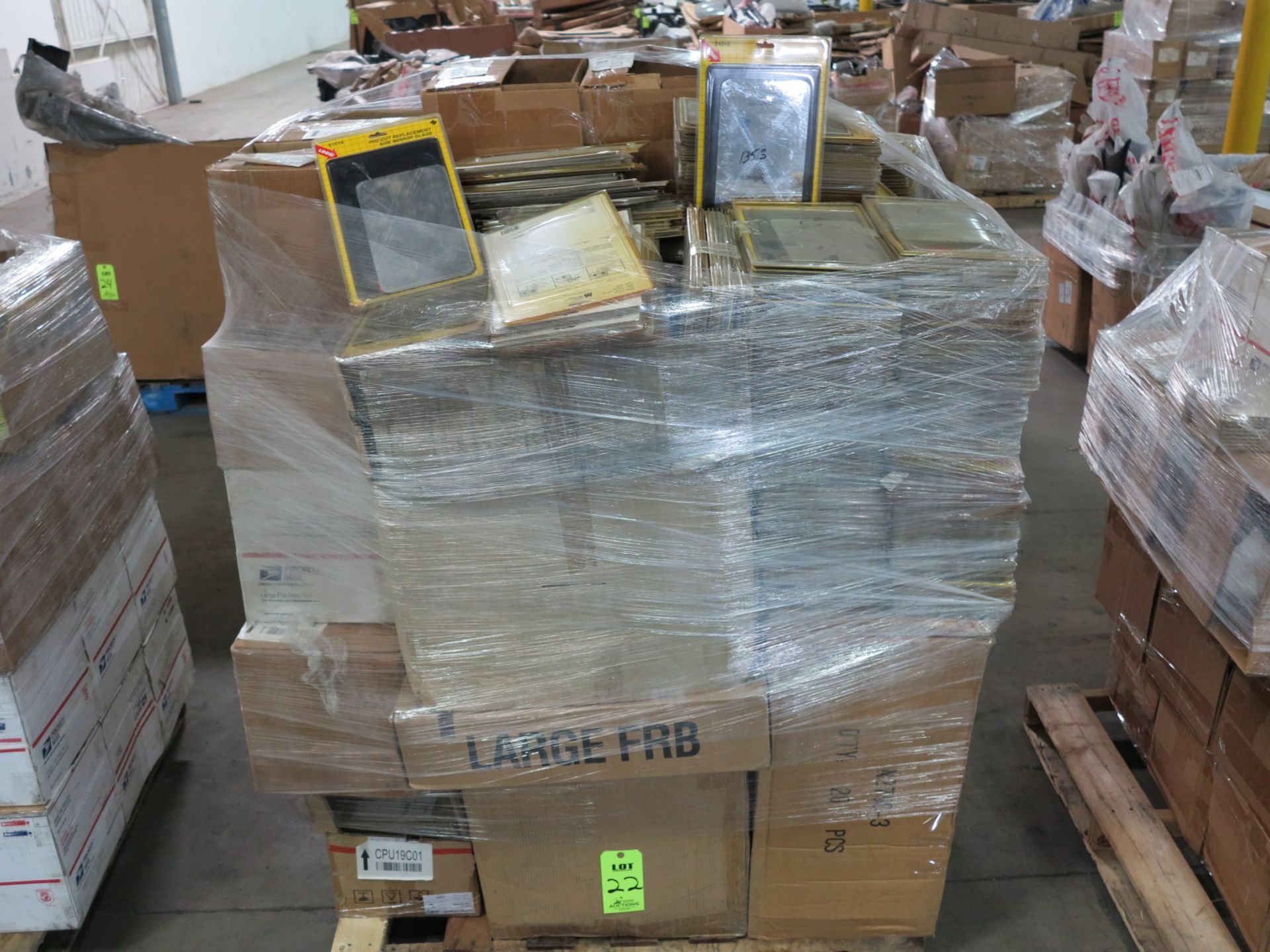 PALLET OF REPLACEMENT SIDE MIRROR GLASS