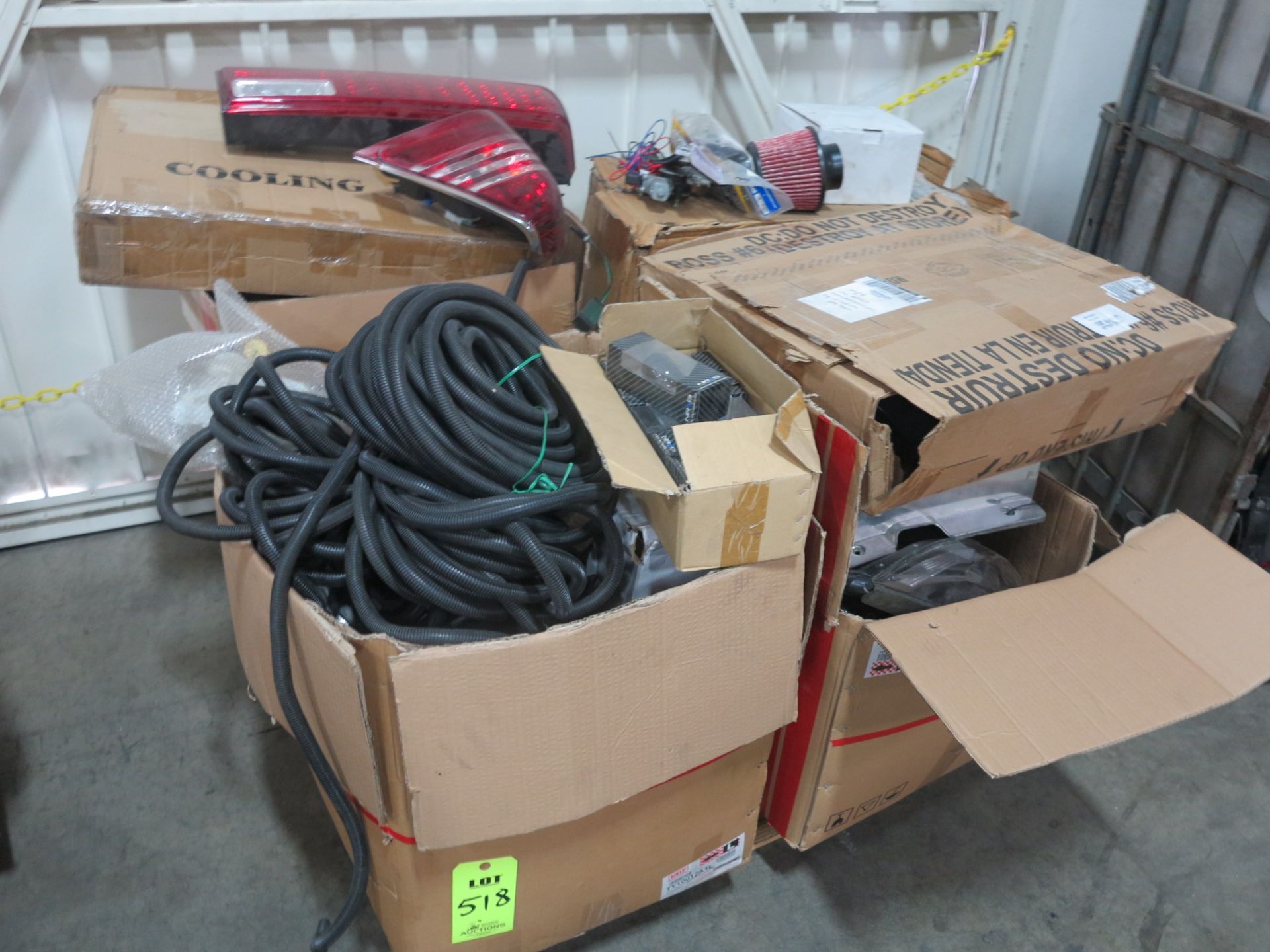 PALLET OF TAIL LIGHTS AND WIRE HARNESS