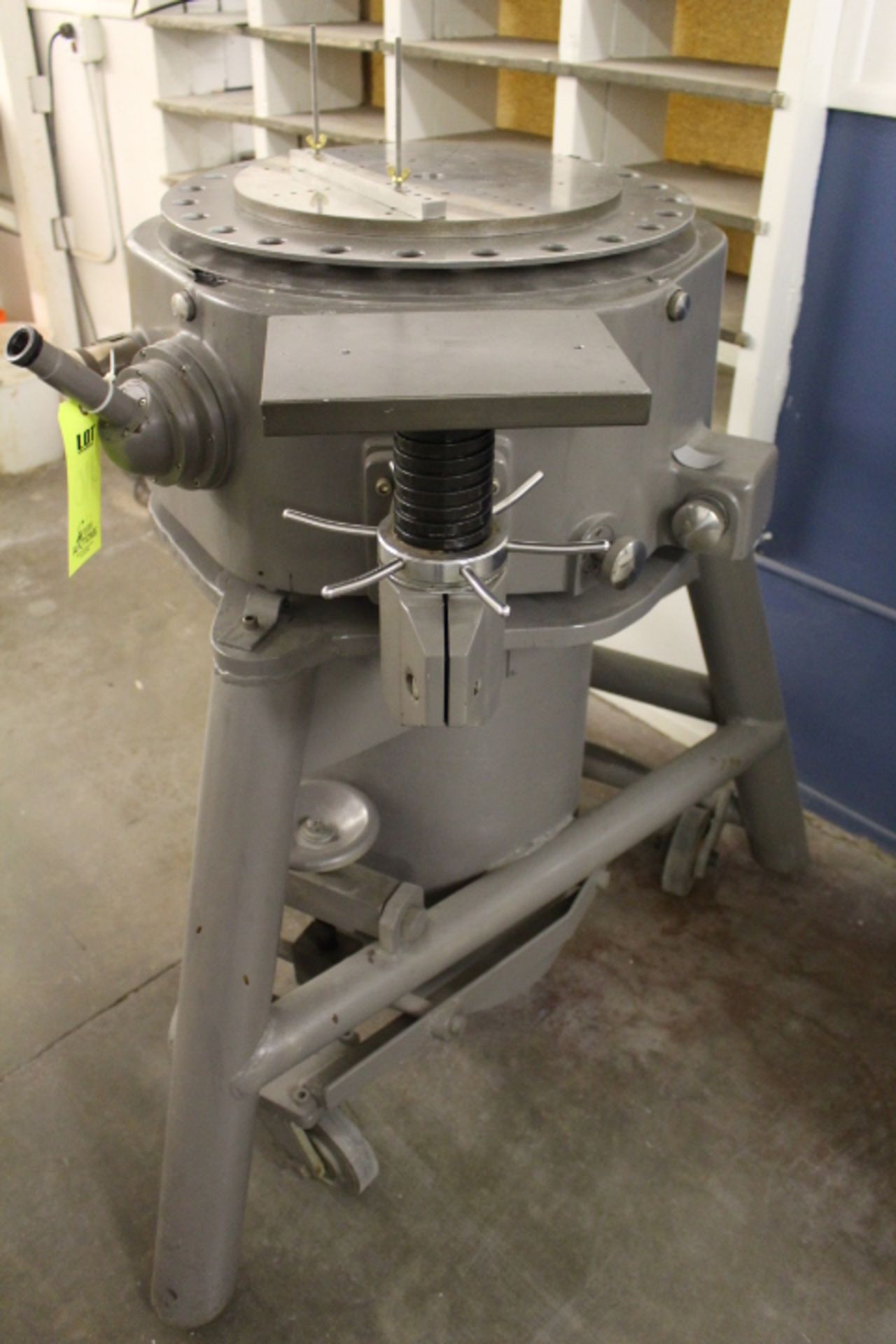 SPENTROMETER TABLE DAVIDSON, MODEL D-620, S/N 1567, WITH 16" PRECISION GROUND MOUNTING PLATE - Image 3 of 5