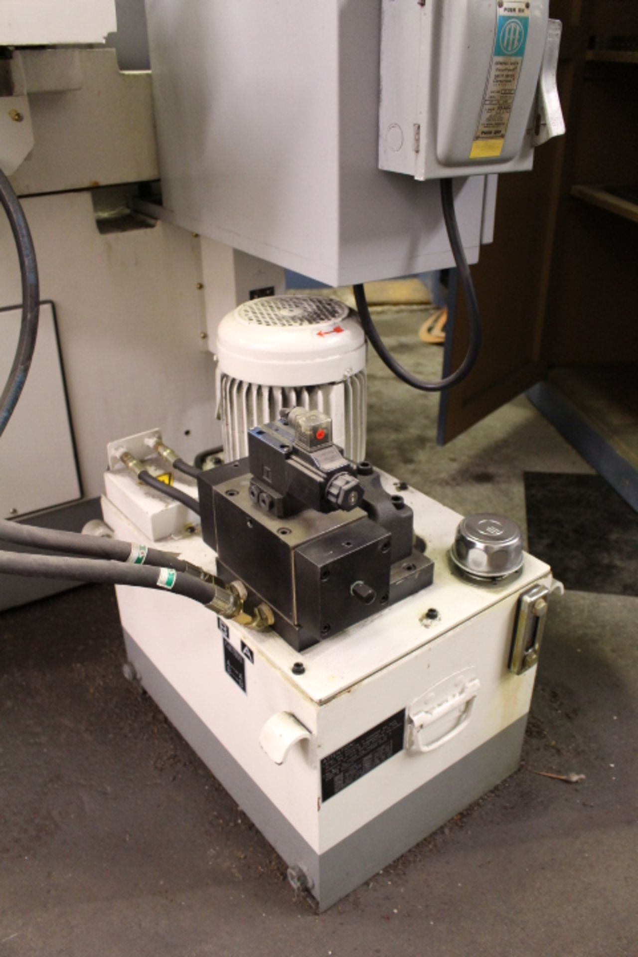 2015 CHEVALIER AUTO SURFACE GRINDER FSG-3A818, 8" x 18"KINGTUN ELECTRO MAGNETIC CHUCK, AUTO LUBE - Image 9 of 9