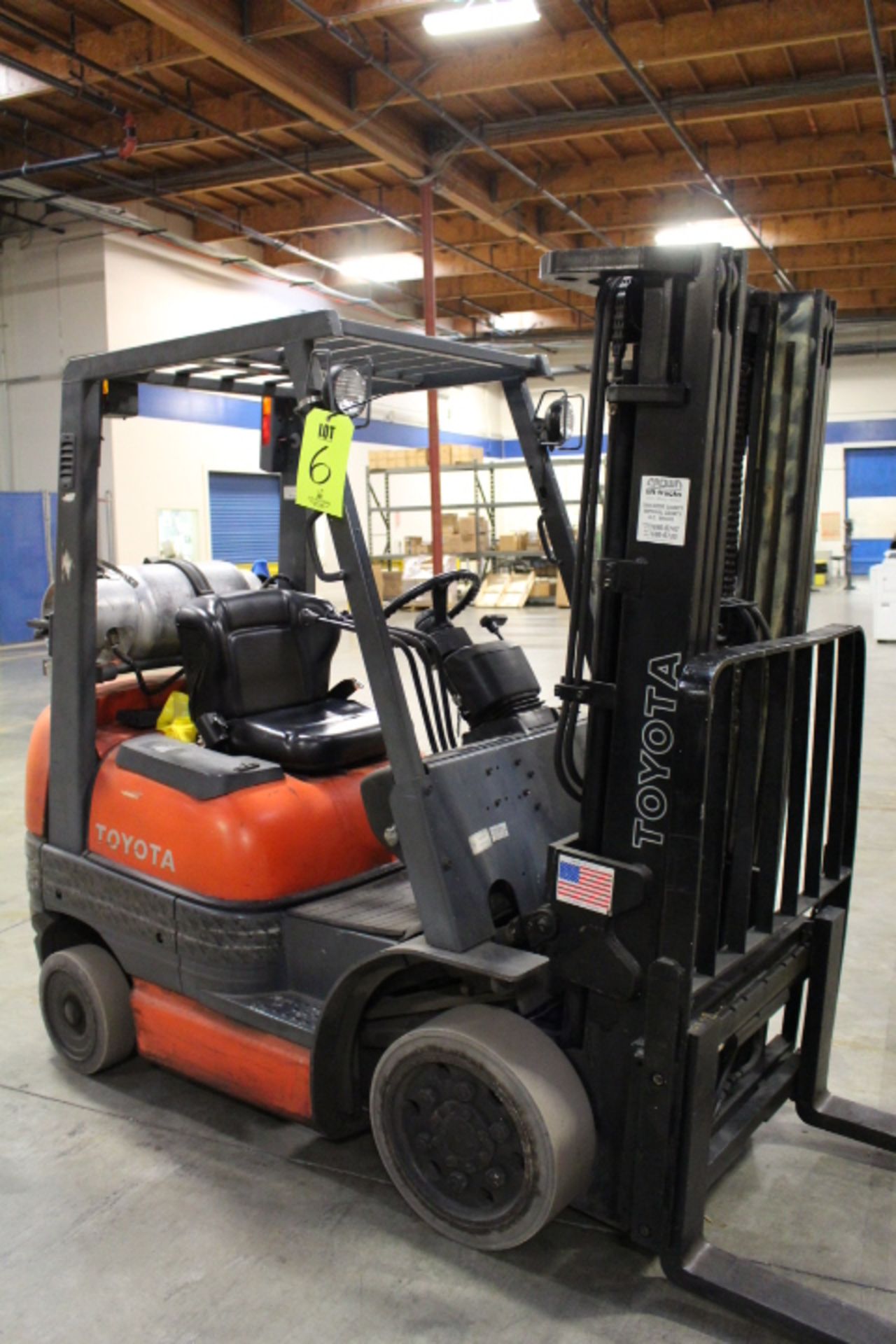 TOYOTA FORKLIFT, MODEL 42-6FGCU20, 4000-LB CAPACITY, LPG, 189” LIFT HEIGHT, 3-STAGE MAST, SIDE