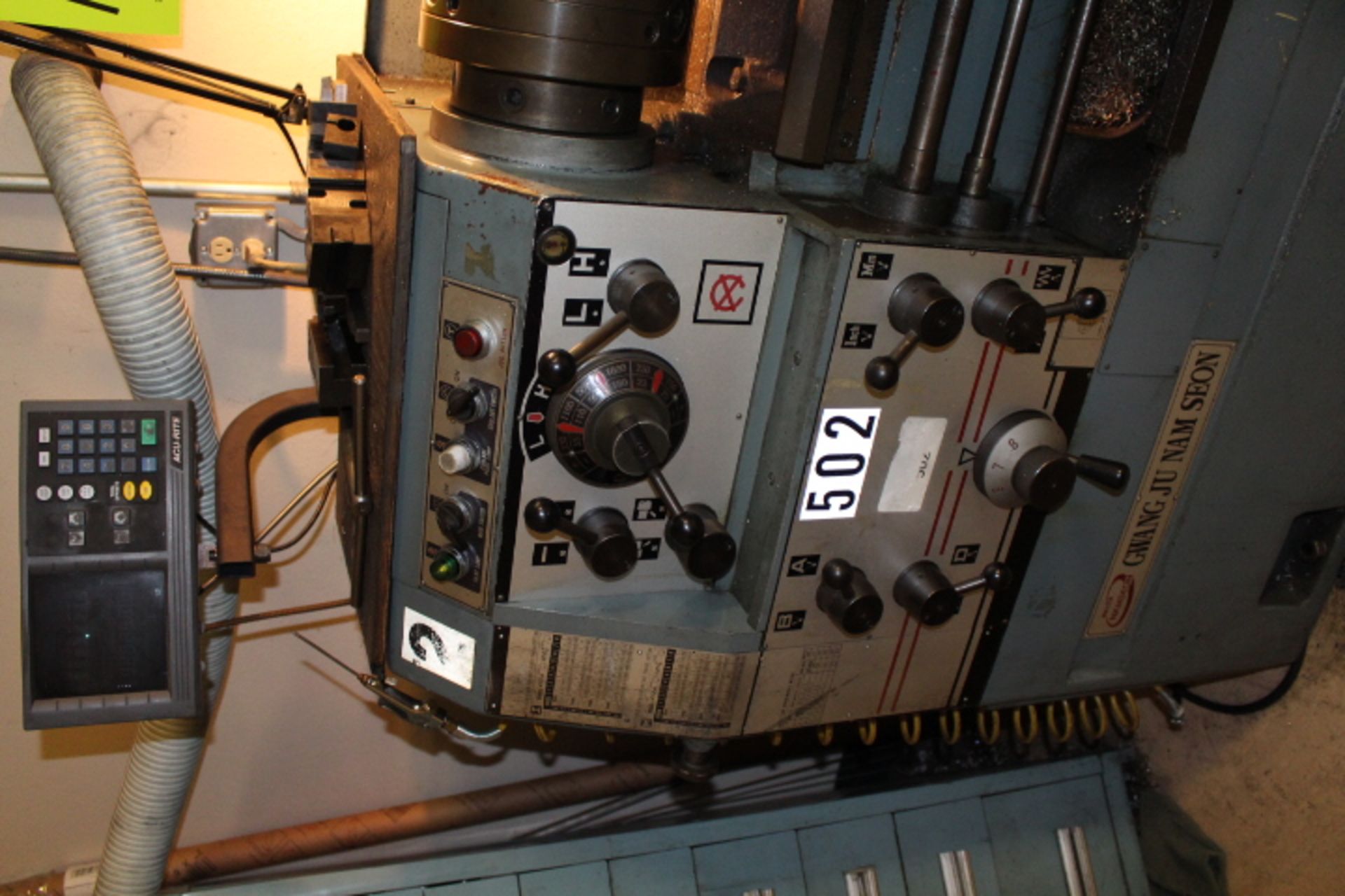 GWANG JU NAM SEON ENGINE LATHE, MODEL ACRA TURN, 16"X40" CC, ACU-RITE X-Y DIGITAL READ OUT, - Image 5 of 7