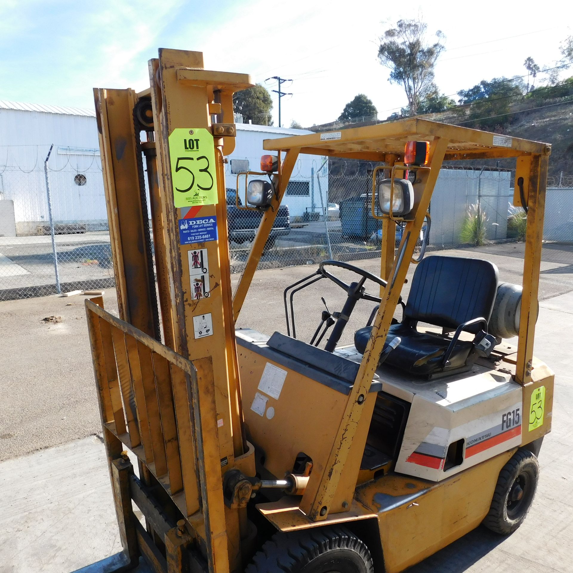 KOMATSU FG15 LIFT TRUCK, 3,000 LB. CAPACITY, LPG, MODEL FG15-14, PNEUMATIC TIRES, S/N 122852, - Image 11 of 12