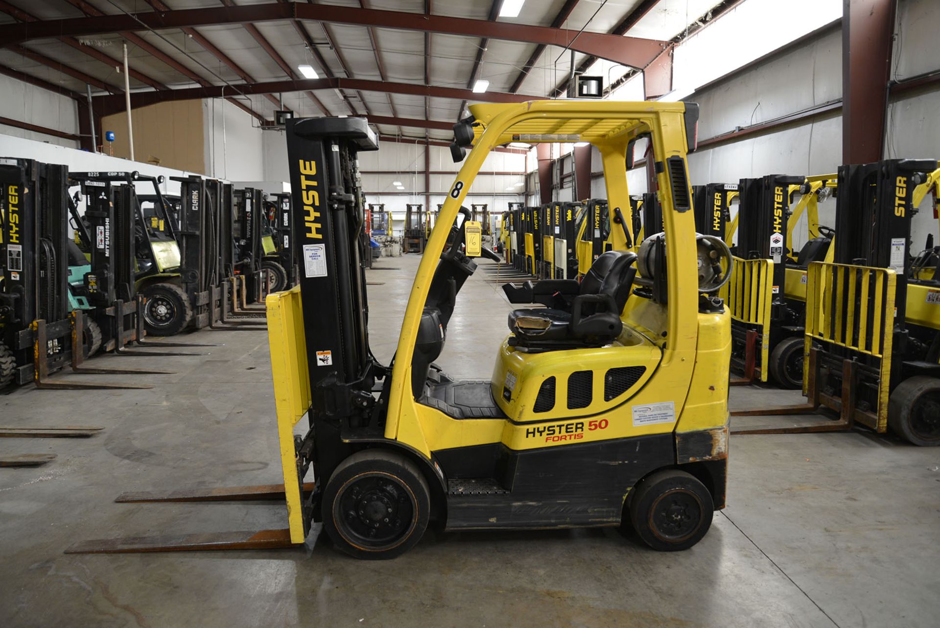 2008 HYSTER 5,000-LB., MODEL: S50FT, SN: F187V11105E, LPG, SOLID TIRES, 3-STAGE MAST, 189'' LIFT