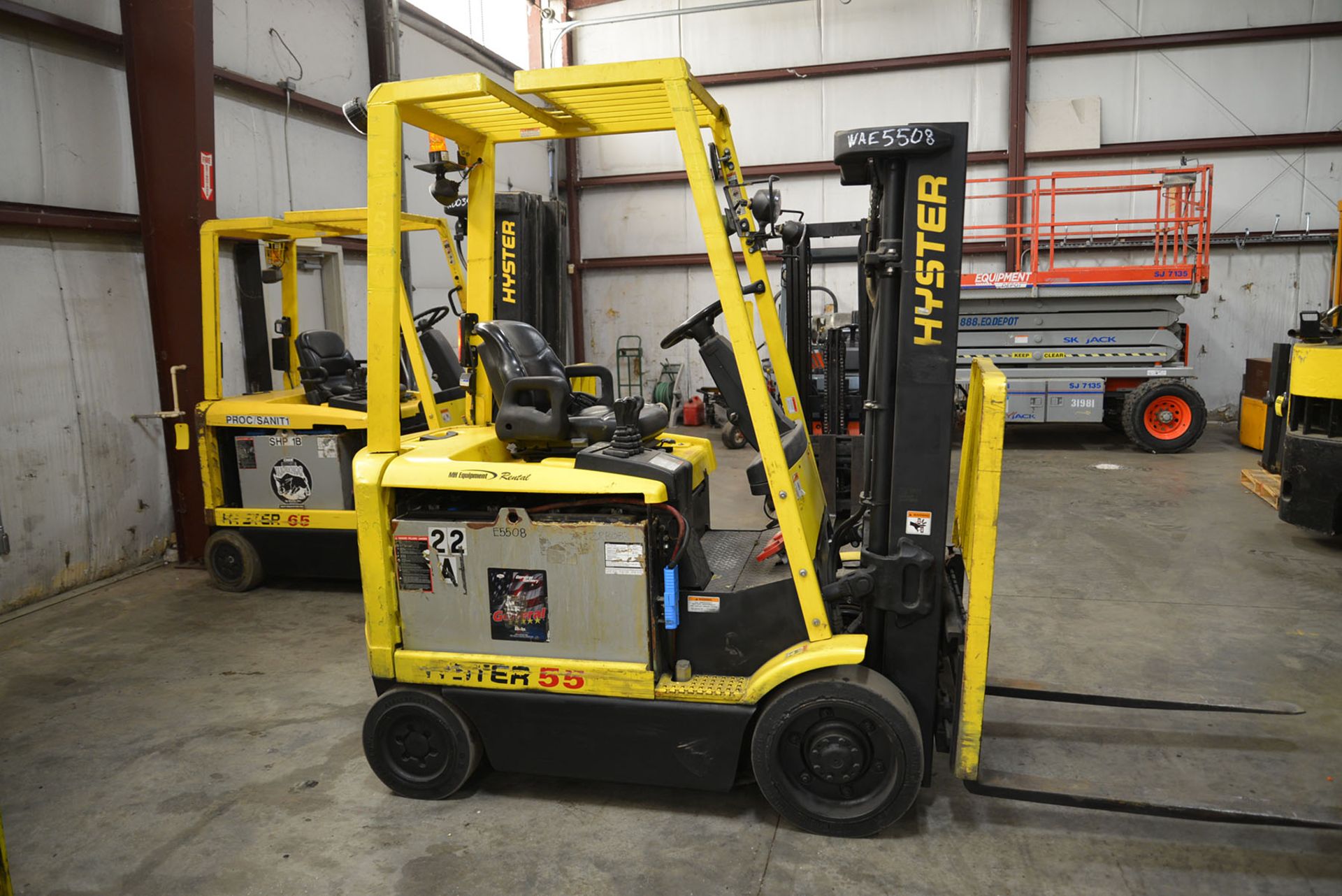 2007 HYSTER 5,500-LB., MODEL: E55Z-33, SN: G108N06319E, 48V ELECTRIC, SOLID TIRES, MONOTROL, 3-STAGE - Image 3 of 6
