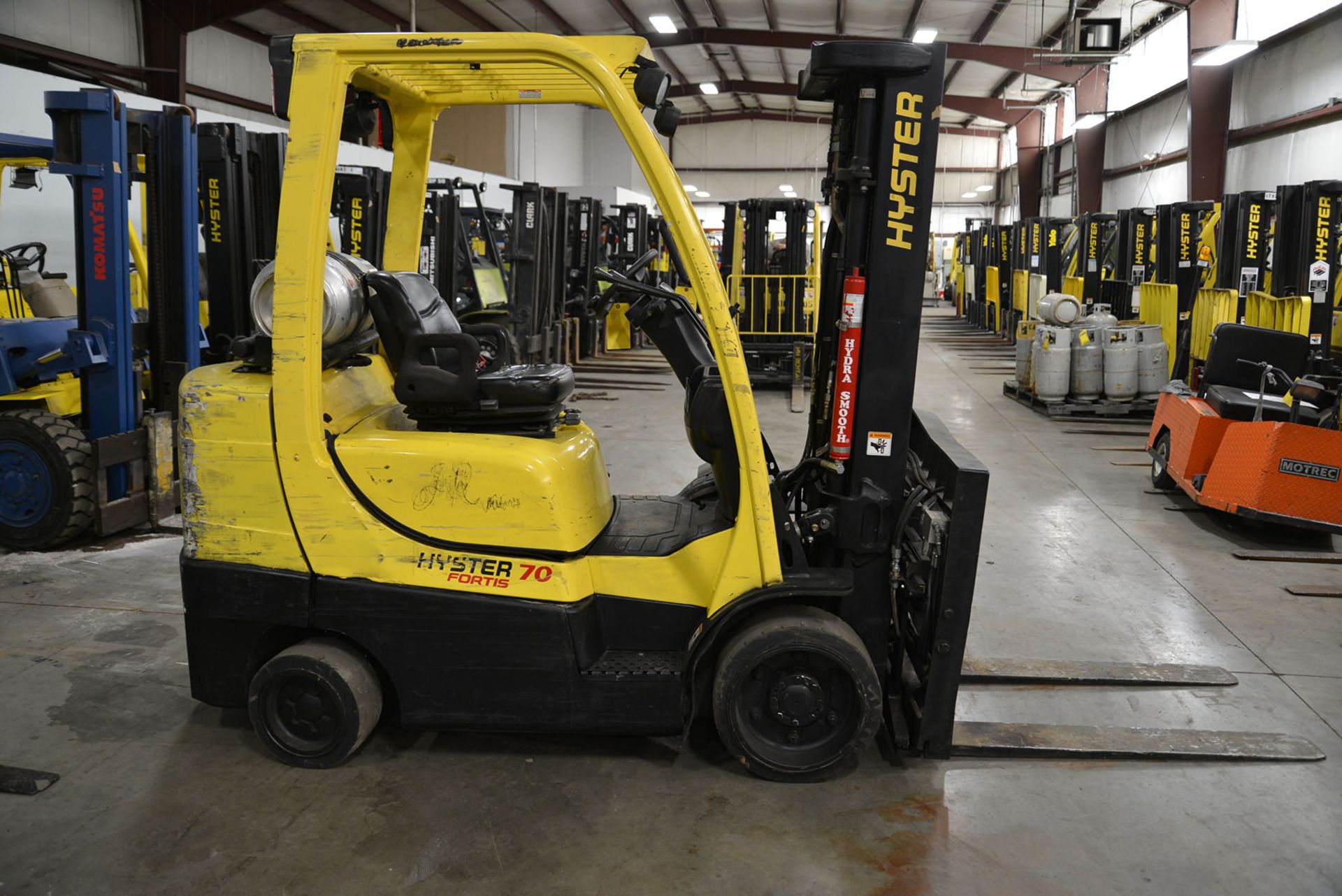 2009 HYSTER 7,000-LB., MODEL: S70FT, SN: F187V14683G, LPG, SOLID TIRES, 3-STAGE MAST, 182'' LIFT - Image 3 of 6