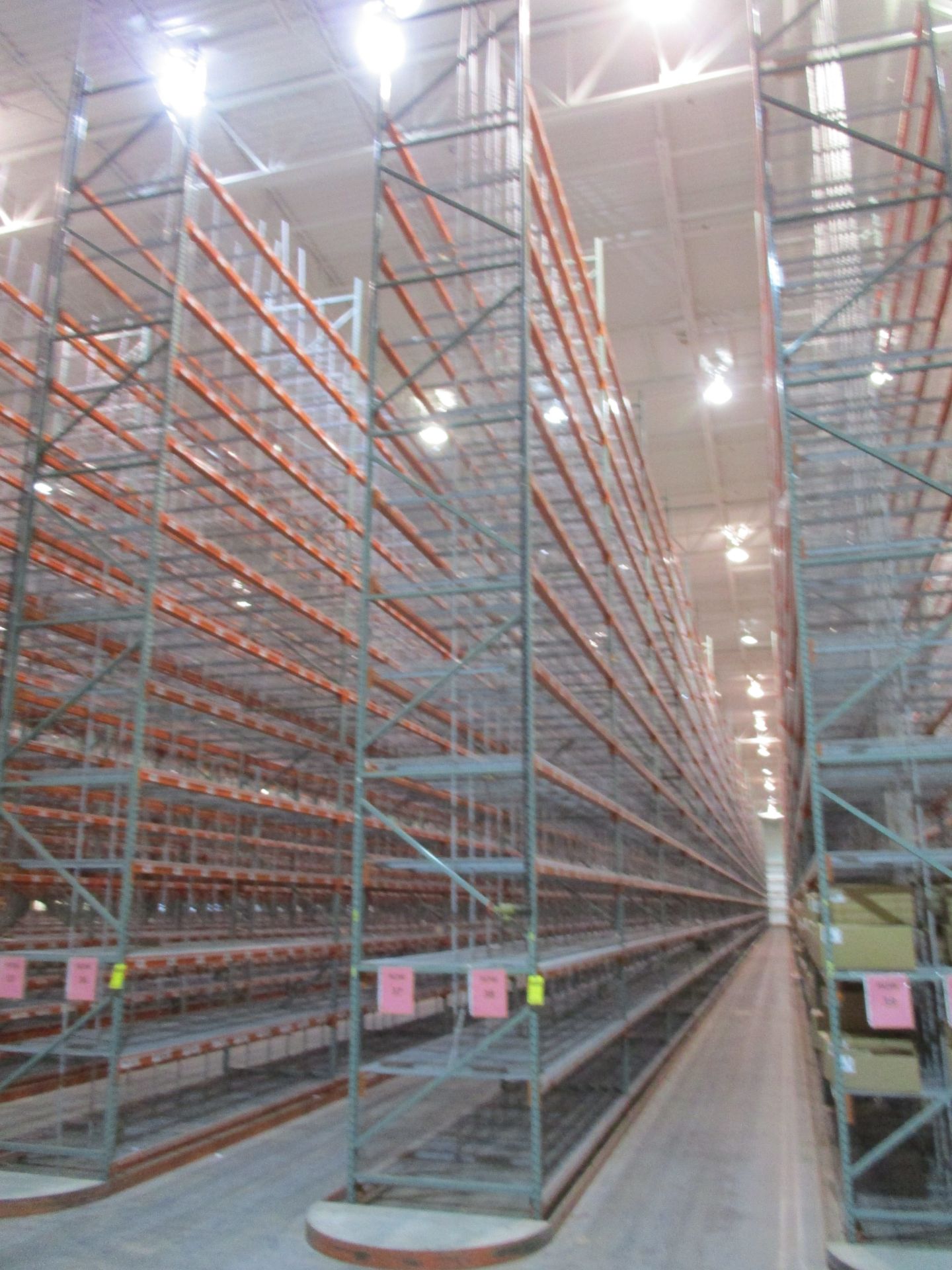 (29) SECTIONS OF INTERLAKE TEARDROP STYLE PALLET RACKING, INCLUDING (30) 30'T X 48''D UPRIGHTS