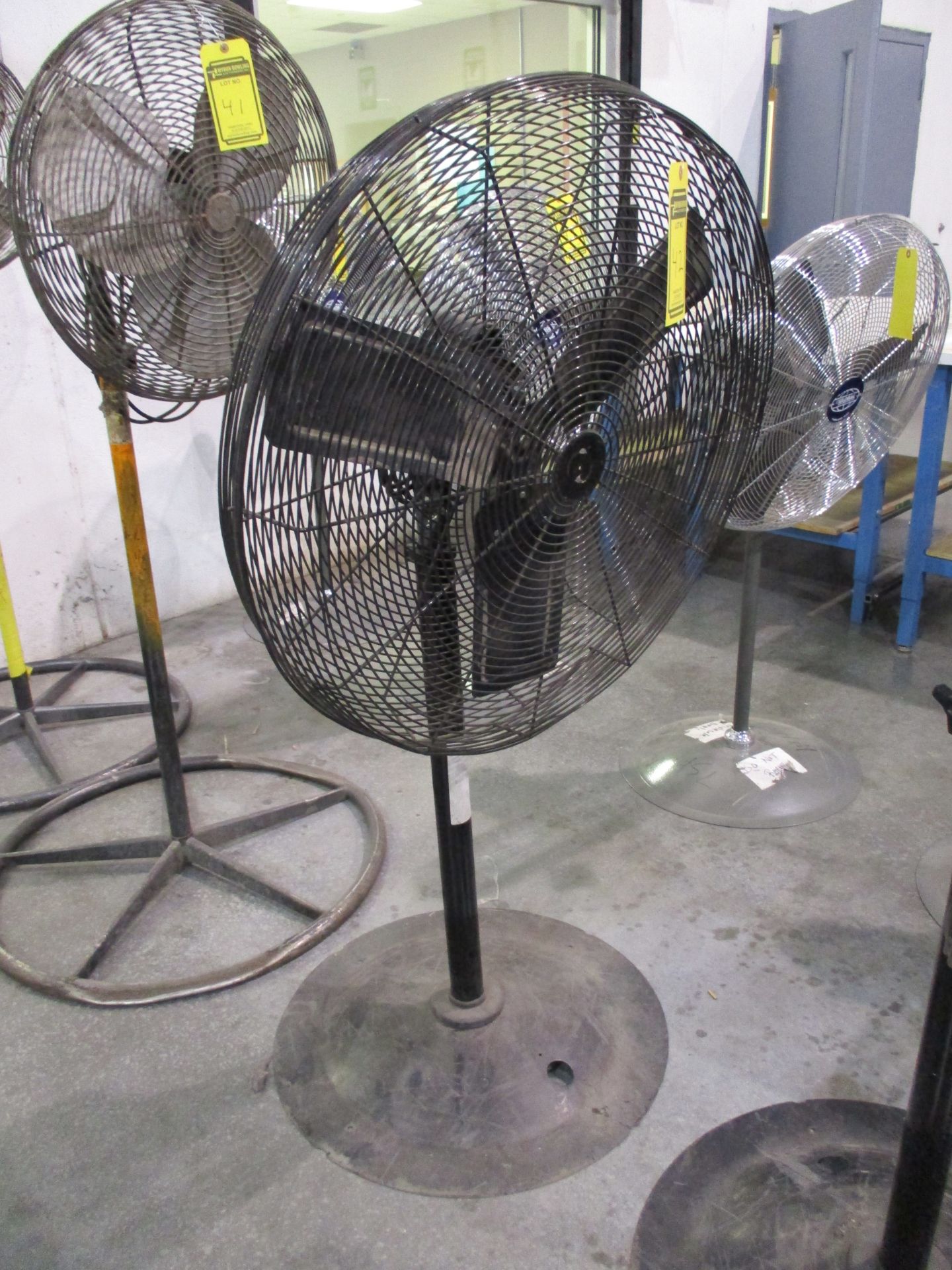 SHOP FAN