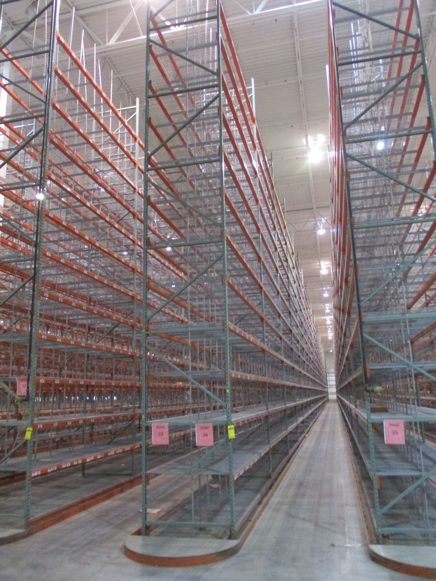 (29) SECTIONS OF INTERLAKE TEARDROP STYLE PALLET RACKING, INCLUDING (30) 30'T X 48''D UPRIGHTS