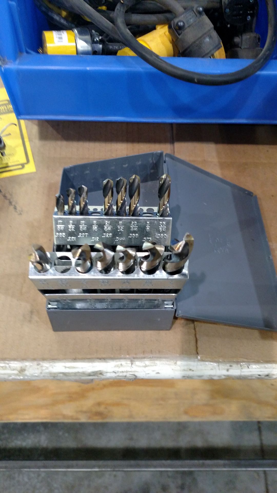 DRILL BIT SET