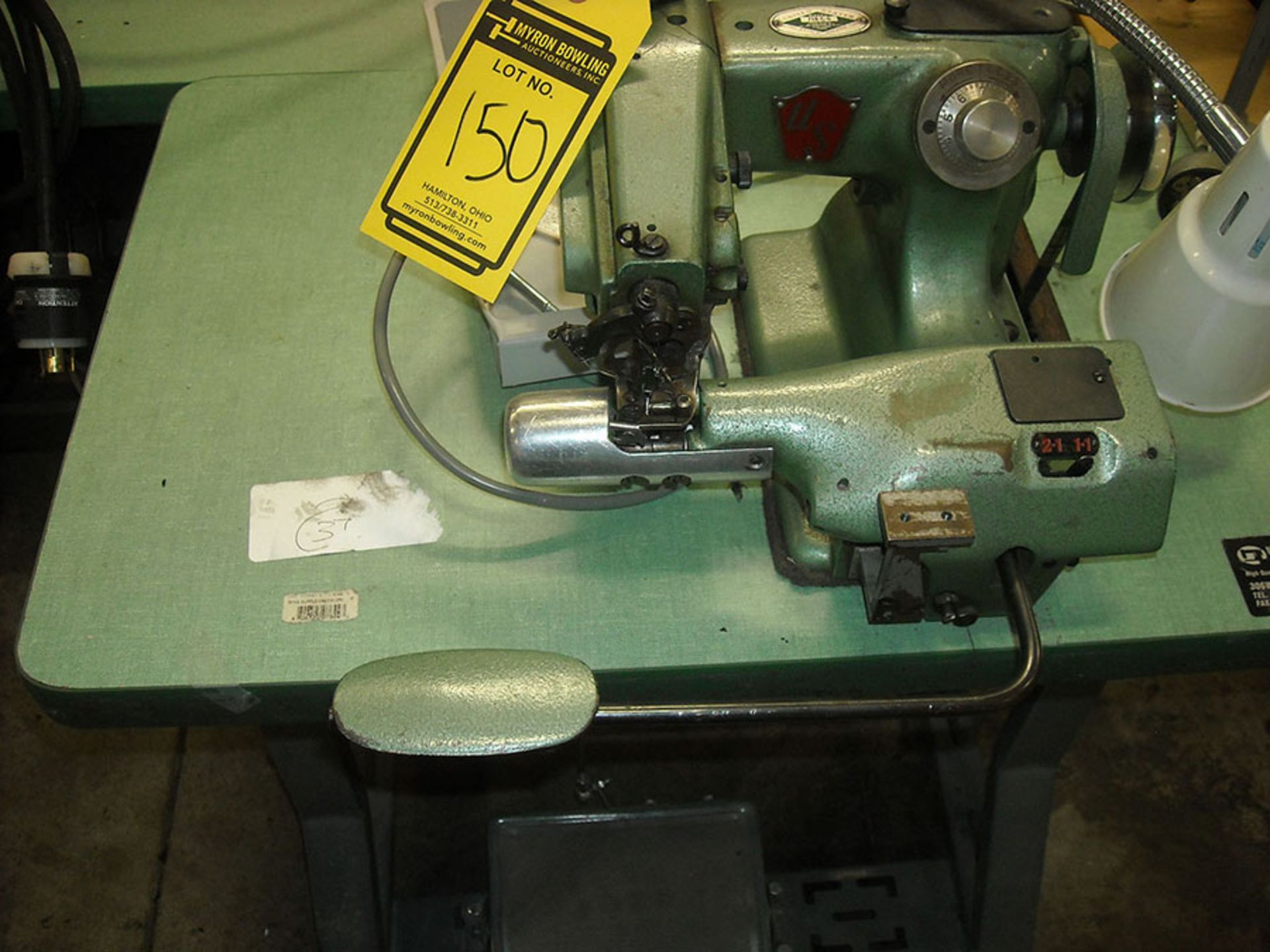 UNITED STATES MODEL 718 C-6 INDUSTRIAL SEWING MACHINE WITH BLIND STITCH