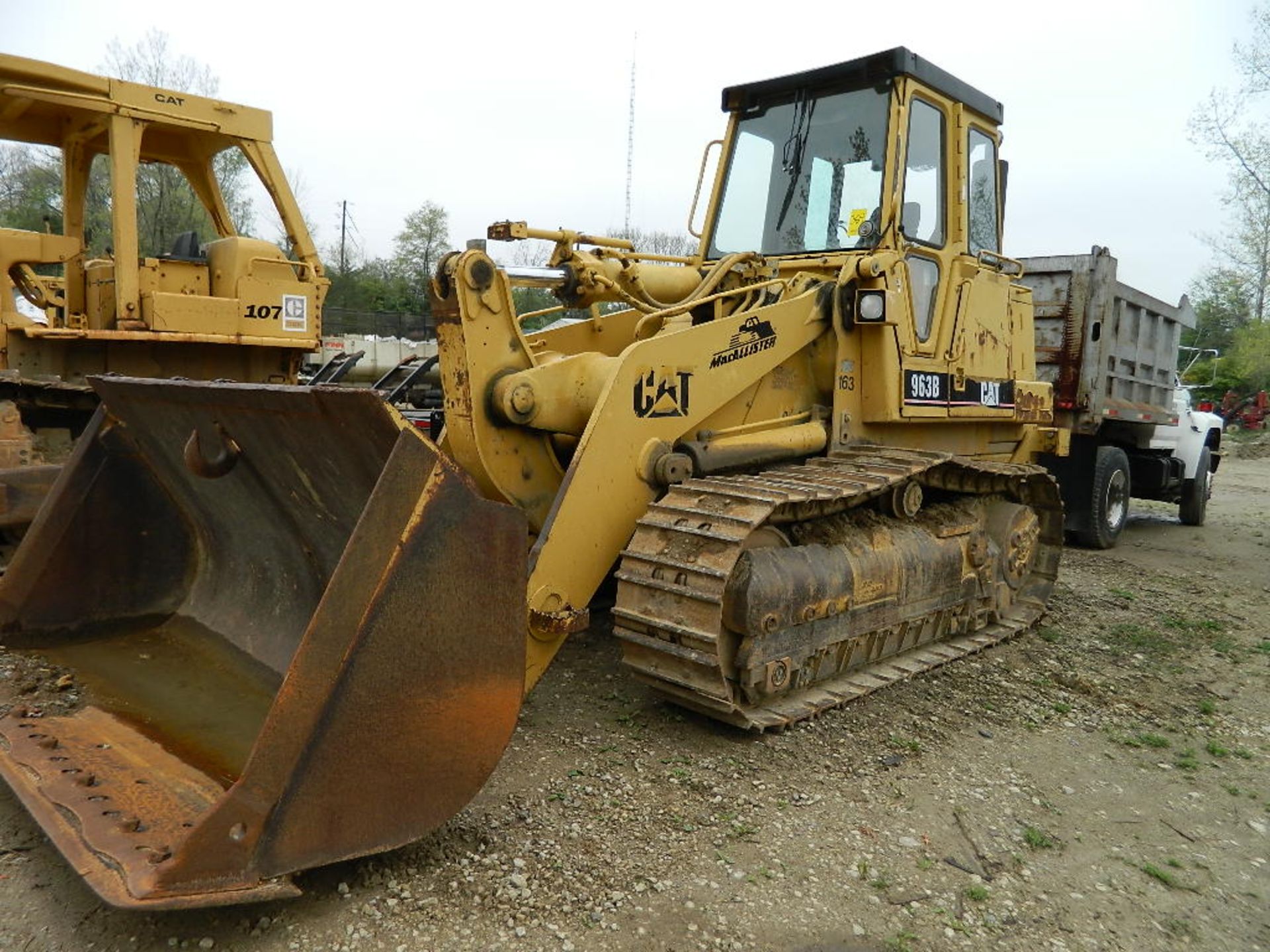 CAT 963B TRACK LOADER, 98'' GP BUCKET, CAT 3116, 21 1/2'' TRACKS, 7,573 HOURS