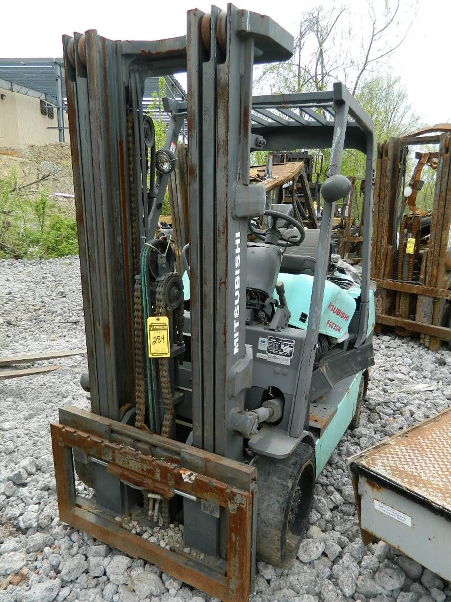 MITSUBISHI FORKLIFT (FOR PARTS)