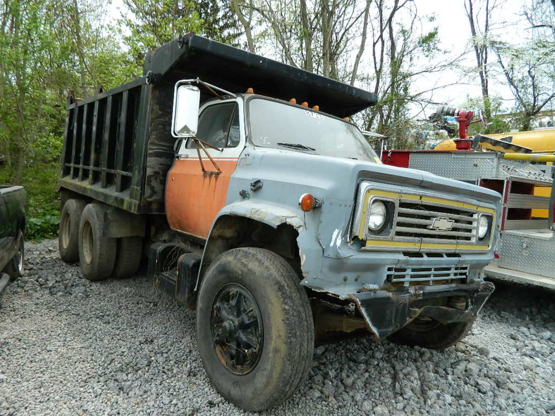 CHEVY C70 TANDEM DUMP TRUCK - Image 2 of 2