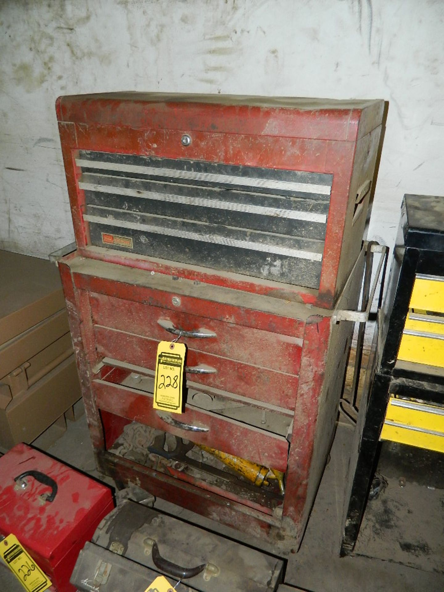 CRAFTSMAN TOOL CHEST WITH CONTENTS
