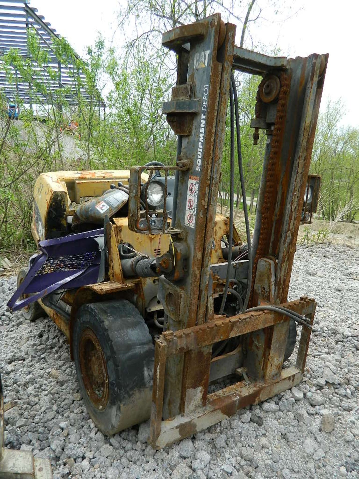 CAT FORKLIFT (FOR PARTS)