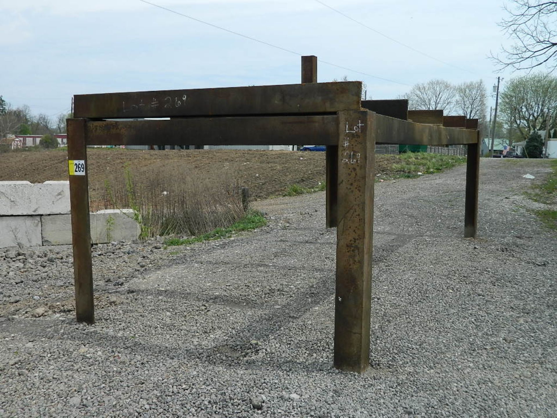 METAL CAR DISMANTLING RACK