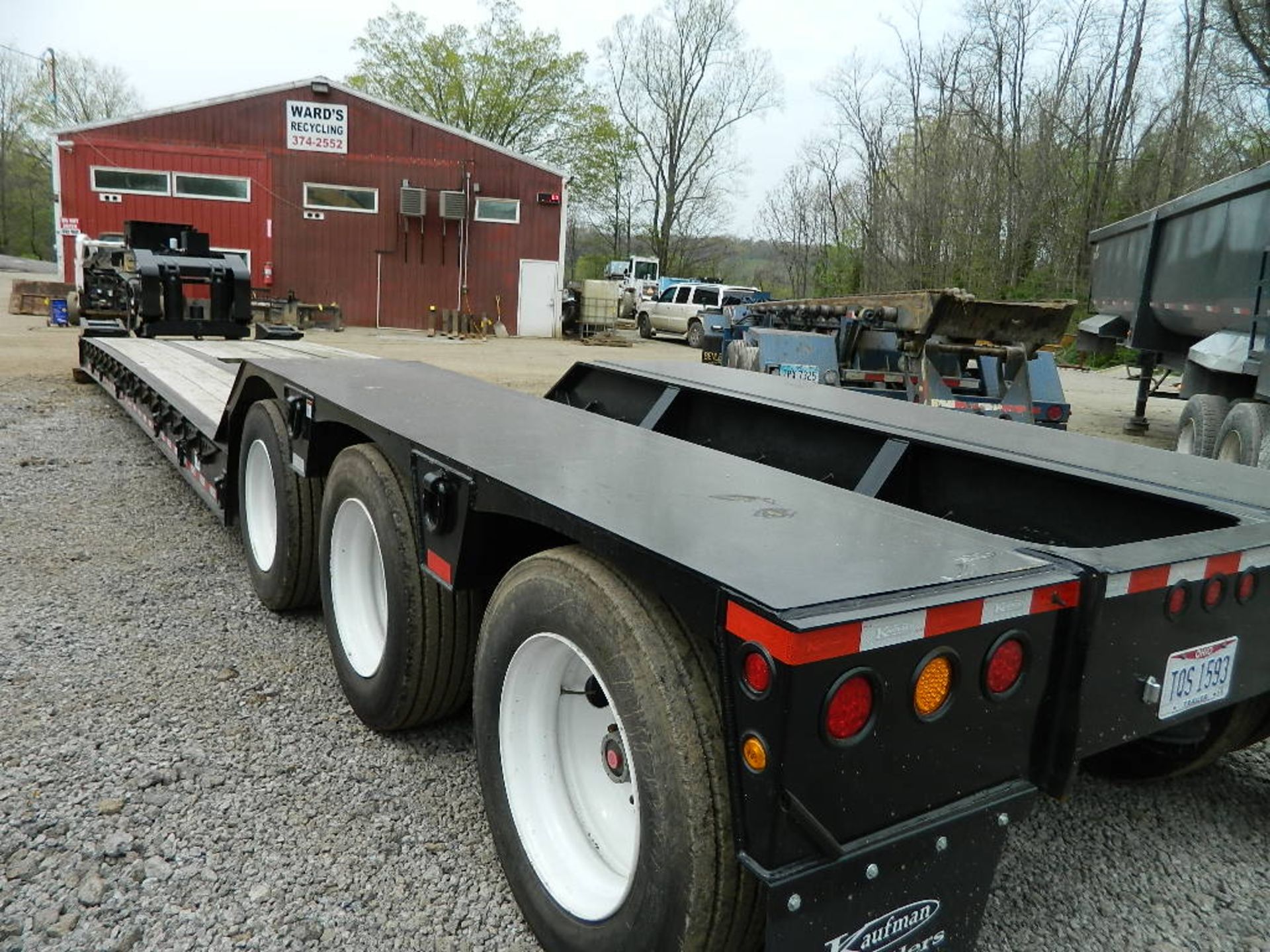 2016 KAUFMAN 55-TON RGN TRAILER, VIN 5VGFR4339GL003146, TRI-AXLE, 26' X 102'' WELL, 12' REAR - Image 2 of 2