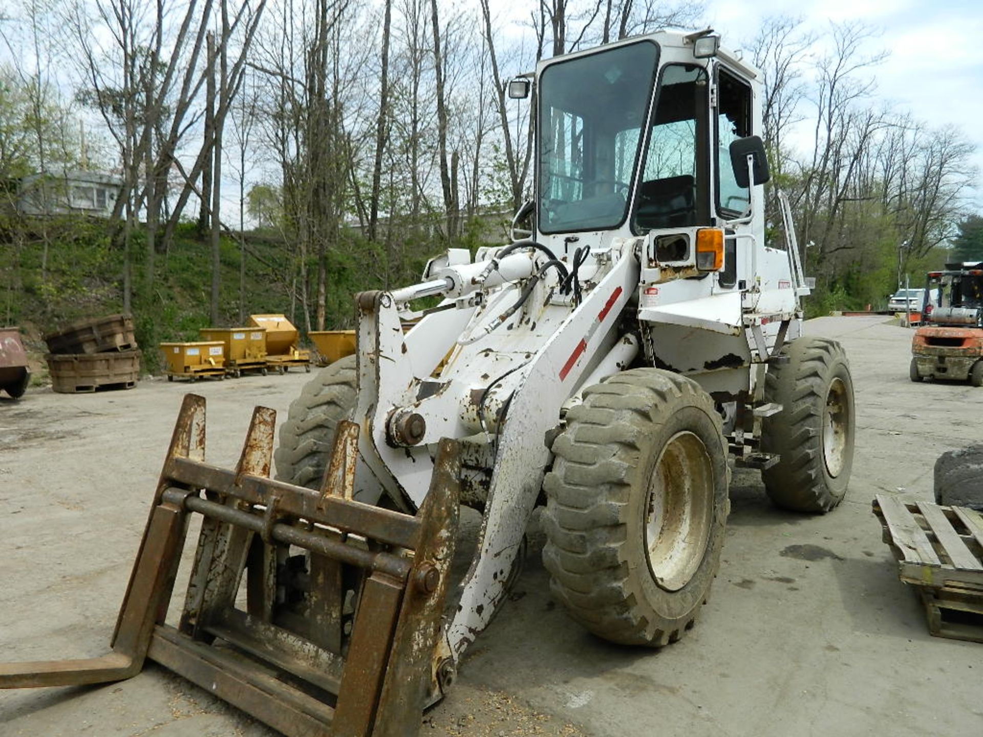 KOMATSU WA120 WHEEL LOADER, ARTICULATED, DIESEL, 3-SPEED, ENCLOSED, HEAT, 7,510 HOURS - Image 2 of 3